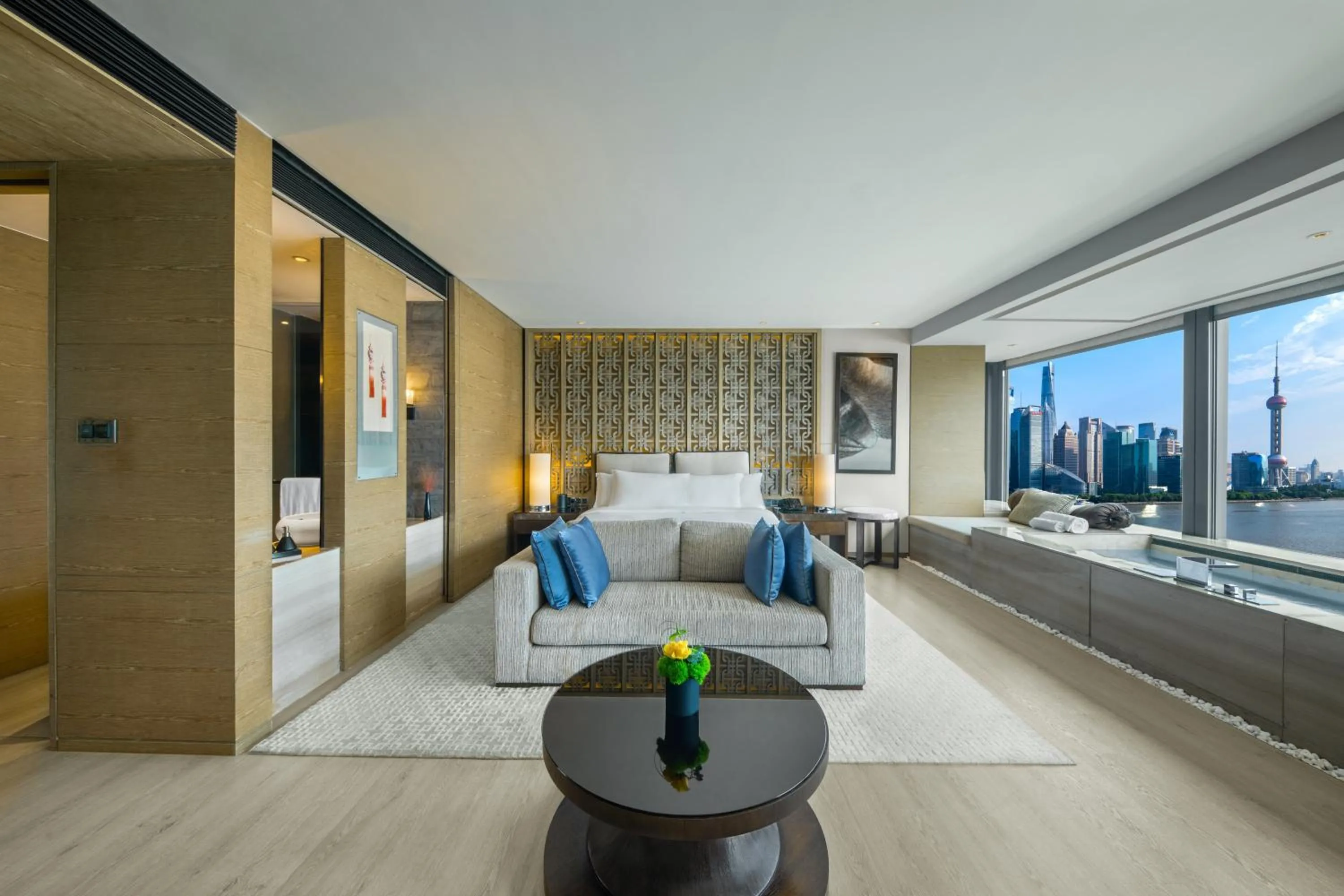 Bed in Banyantree Shanghai On the Bund - Tales rooftop bar boasts a jaw-dropping panoramic vista