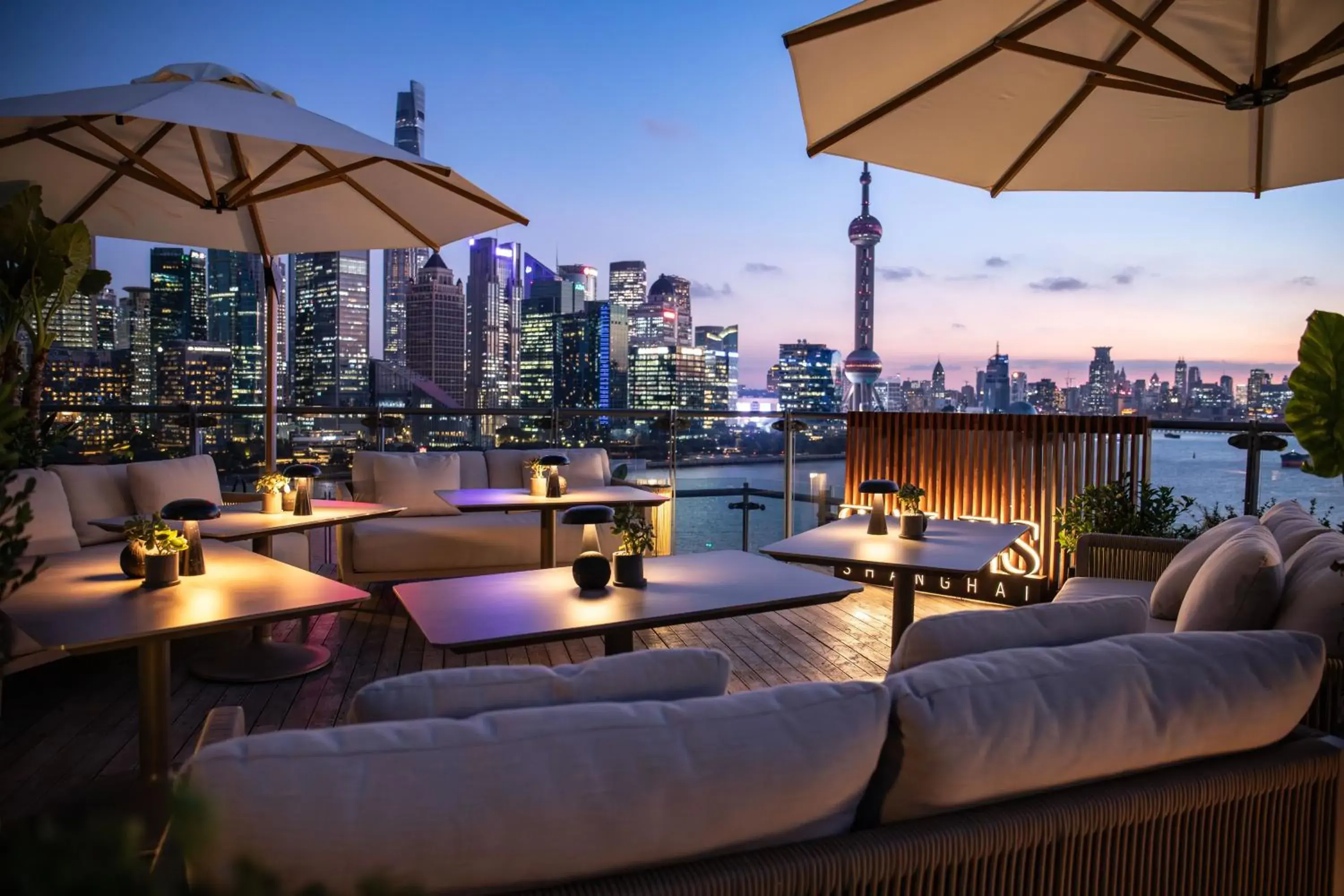 Restaurant/places to eat in Banyantree Shanghai On the Bund - Tales rooftop bar boasts a jaw-dropping panoramic vista Restaurant/places to eat in Banyantree Shanghai On the Bund - Tales rooftop bar boasts a jaw-dropping panoramic vista