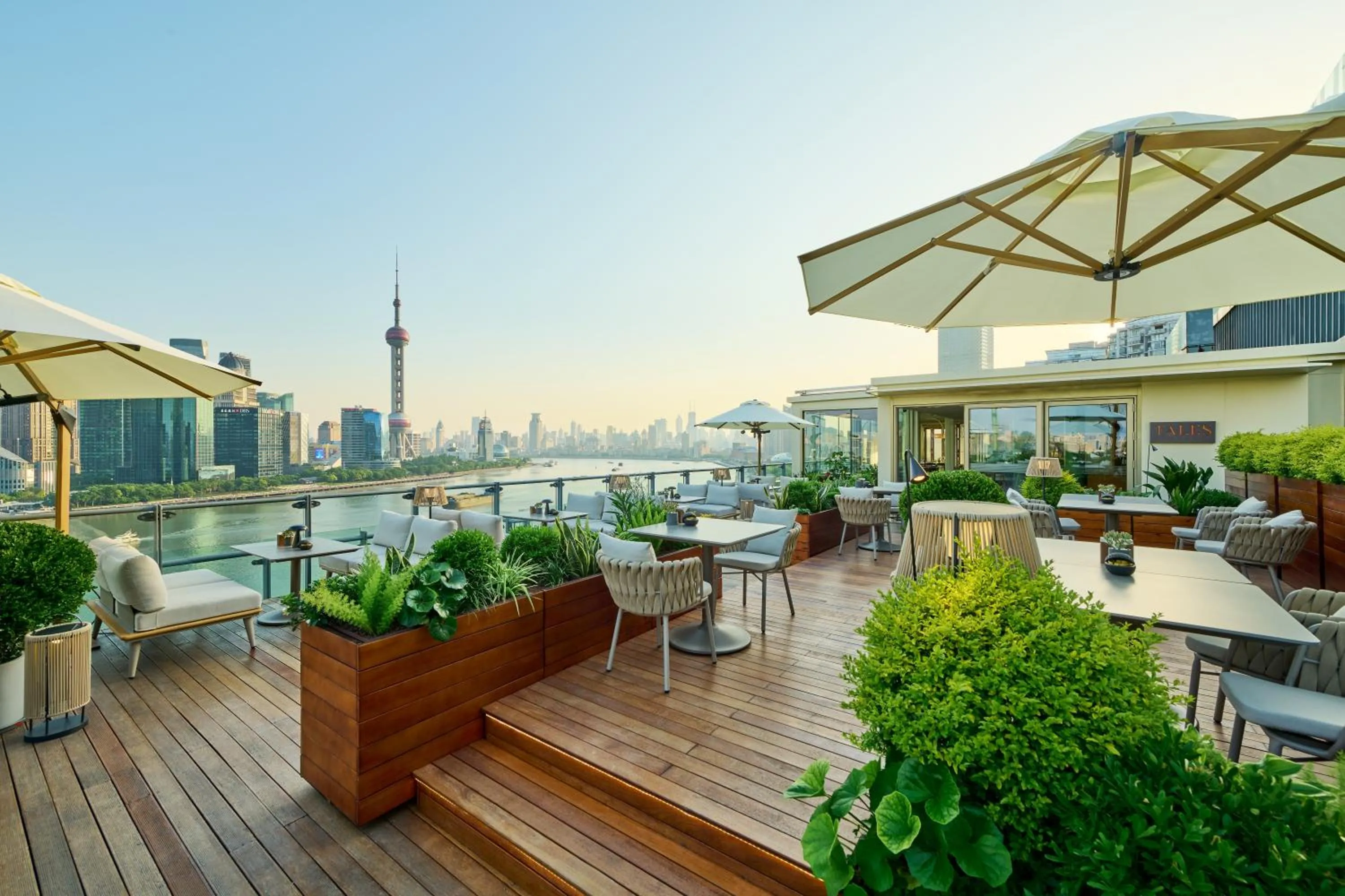 Balcony/Terrace in Banyantree Shanghai On the Bund - Tales rooftop bar boasts a jaw-dropping panoramic vista