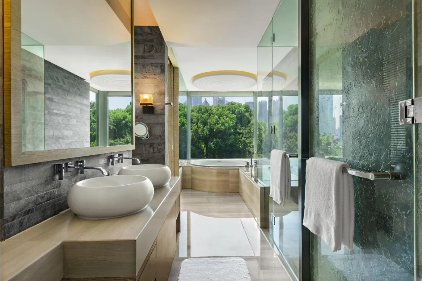 Toilet in Banyantree Shanghai On the Bund - Tales rooftop bar boasts a jaw-dropping panoramic vista