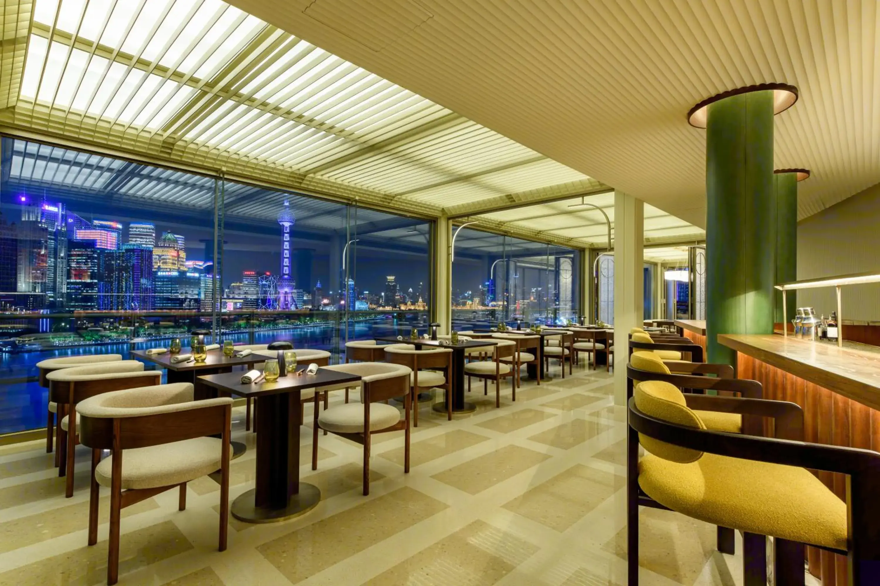 Restaurant/places to eat in Banyantree Shanghai On the Bund - Tales rooftop bar boasts a jaw-dropping panoramic vista Restaurant/places to eat in Banyantree Shanghai On the Bund - Tales rooftop bar boasts a jaw-dropping panoramic vista