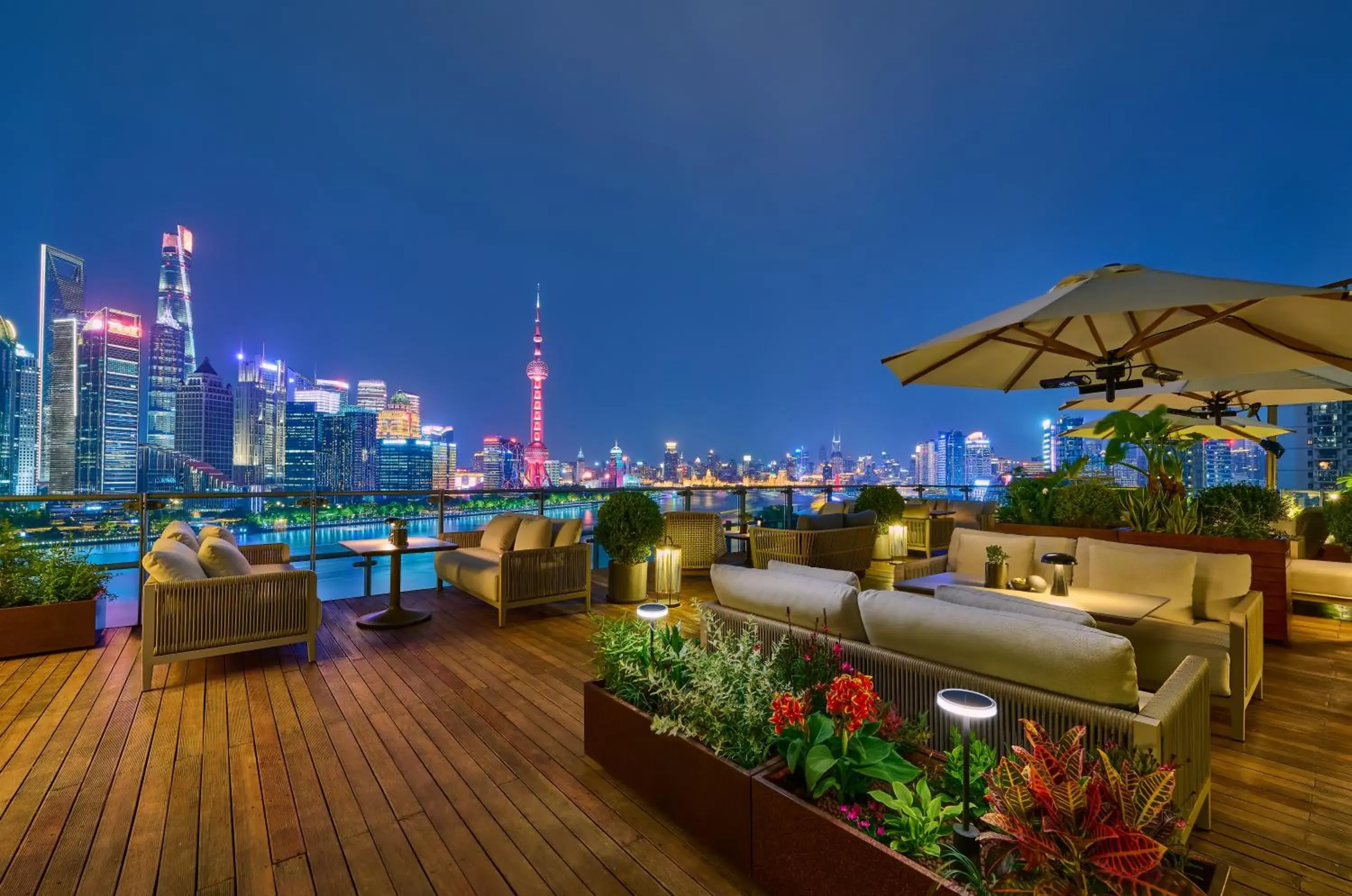 Restaurant/places to eat in Banyantree Shanghai On the Bund - Tales rooftop bar boasts a jaw-dropping panoramic vista Restaurant/places to eat in Banyantree Shanghai On the Bund - Tales rooftop bar boasts a jaw-dropping panoramic vista