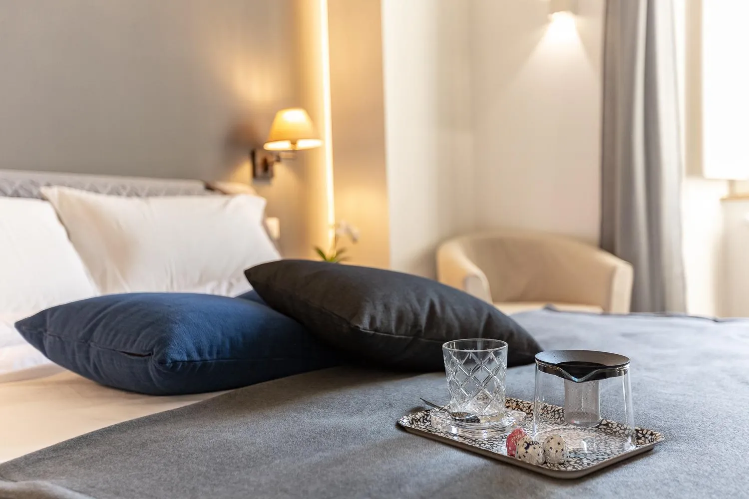 Bed in Lombardia40 Luxury Suites