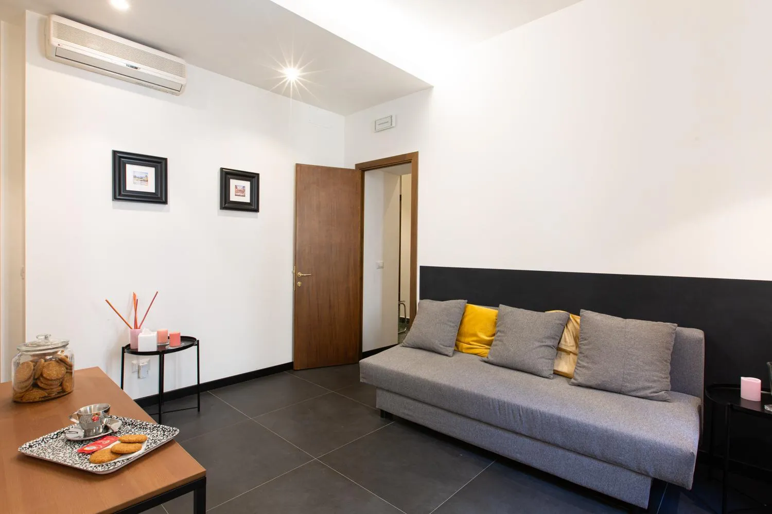 Communal lounge/ TV room in Lombardia40 Luxury Suites