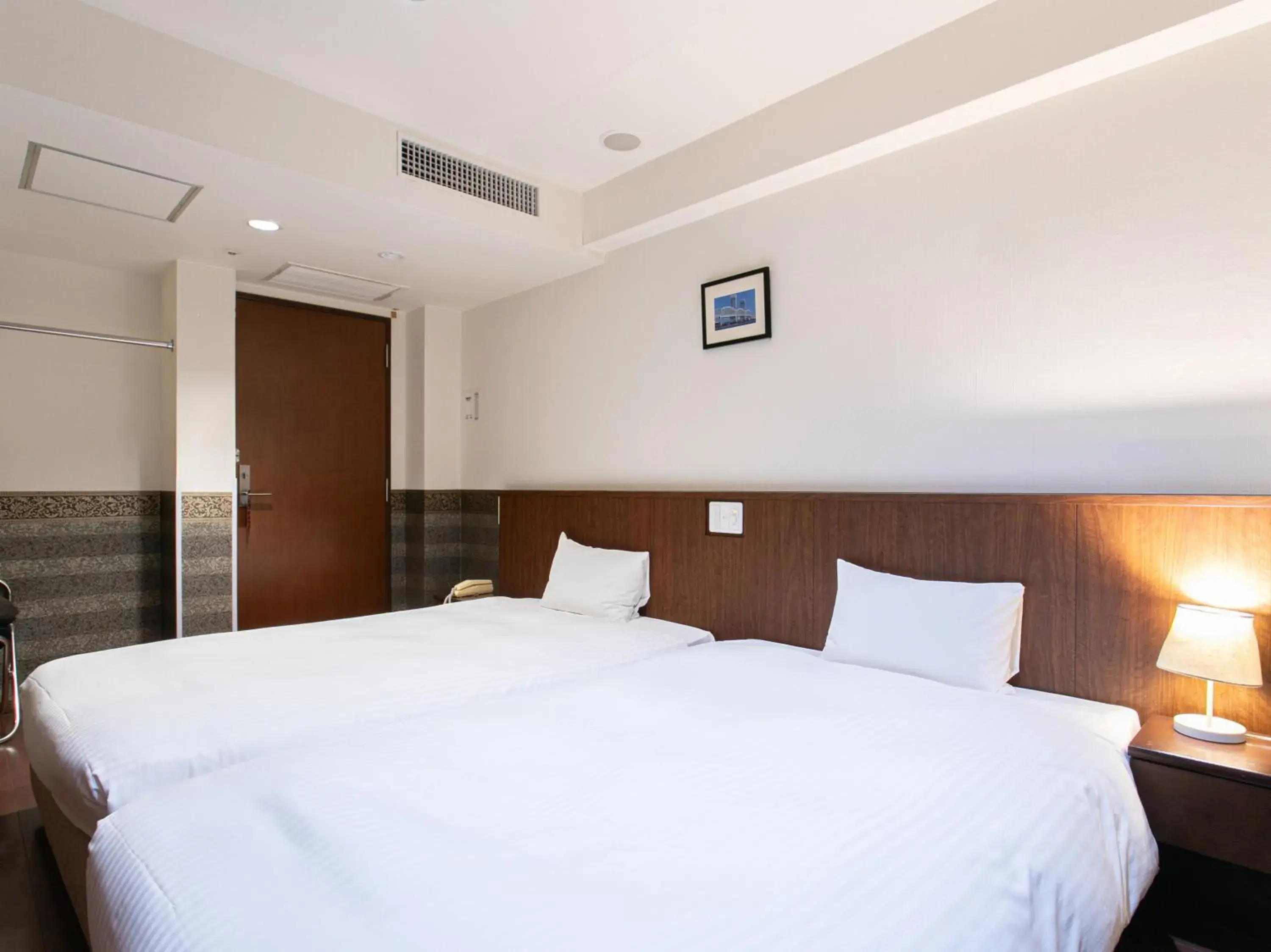 Hollywood Twin Room - single occupancy - Non-Smoking in Sutton Hotel Hakata City Hollywood Twin Room - single occupancy - Non-Smoking in Sutton Hotel Hakata City