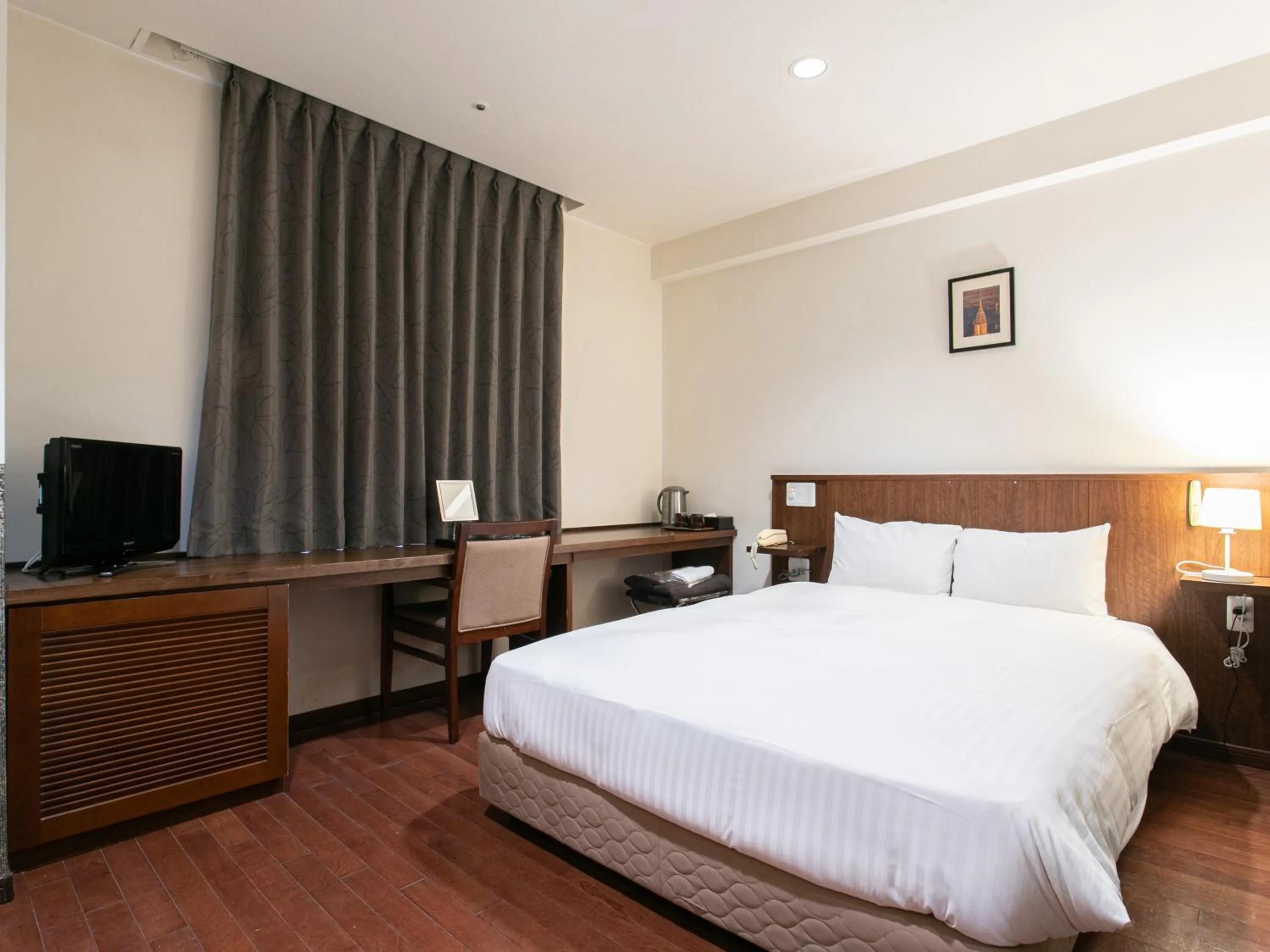 Photo of the whole room, Bed in Sutton Hotel Hakata City