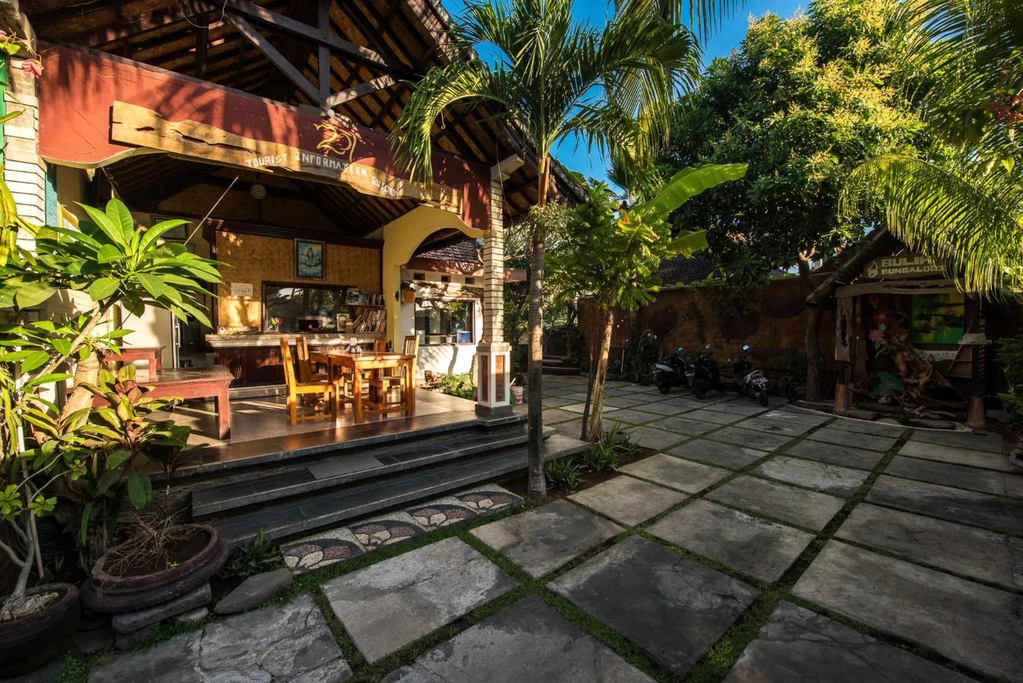 Restaurant/places to eat in Bulih Beach Bungalows