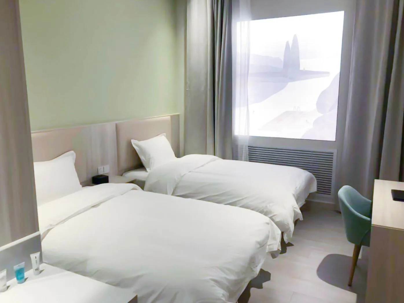 Bedroom, Bed in Beijing Saga Hotel