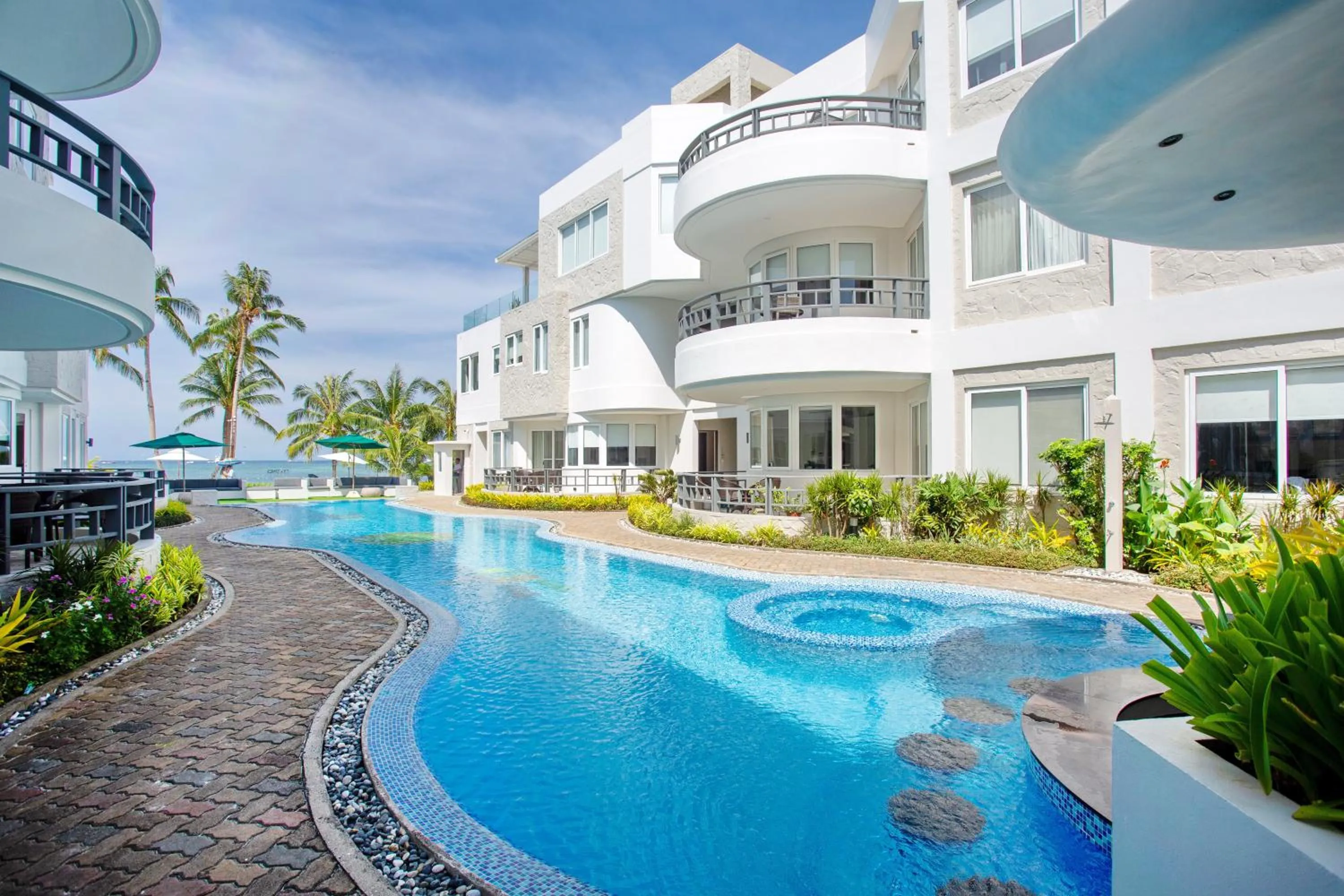 Swimming pool in 7Stones Boracay