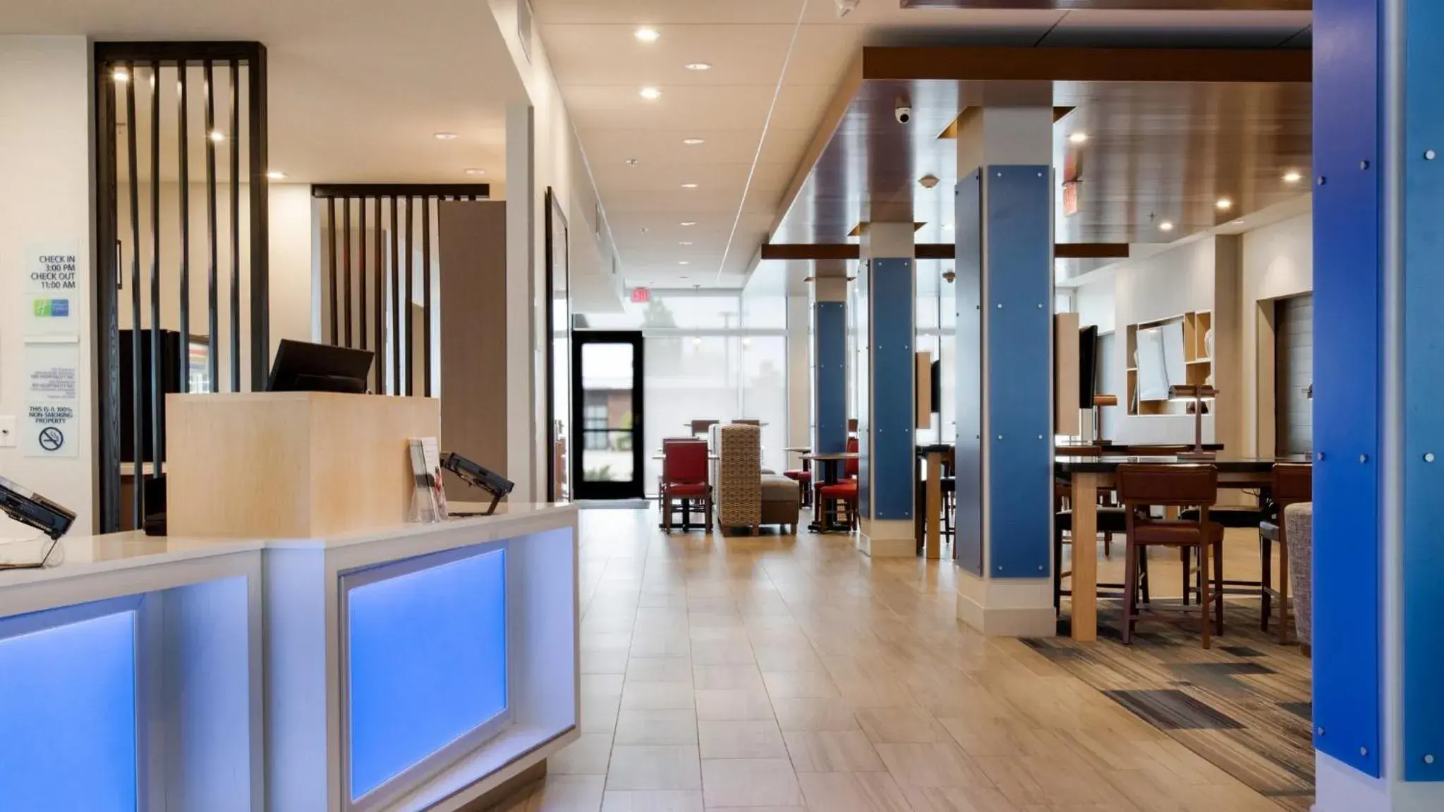 Property building in Holiday Inn Express & Suites Racine by IHG Property building in Holiday Inn Express & Suites Racine by IHG