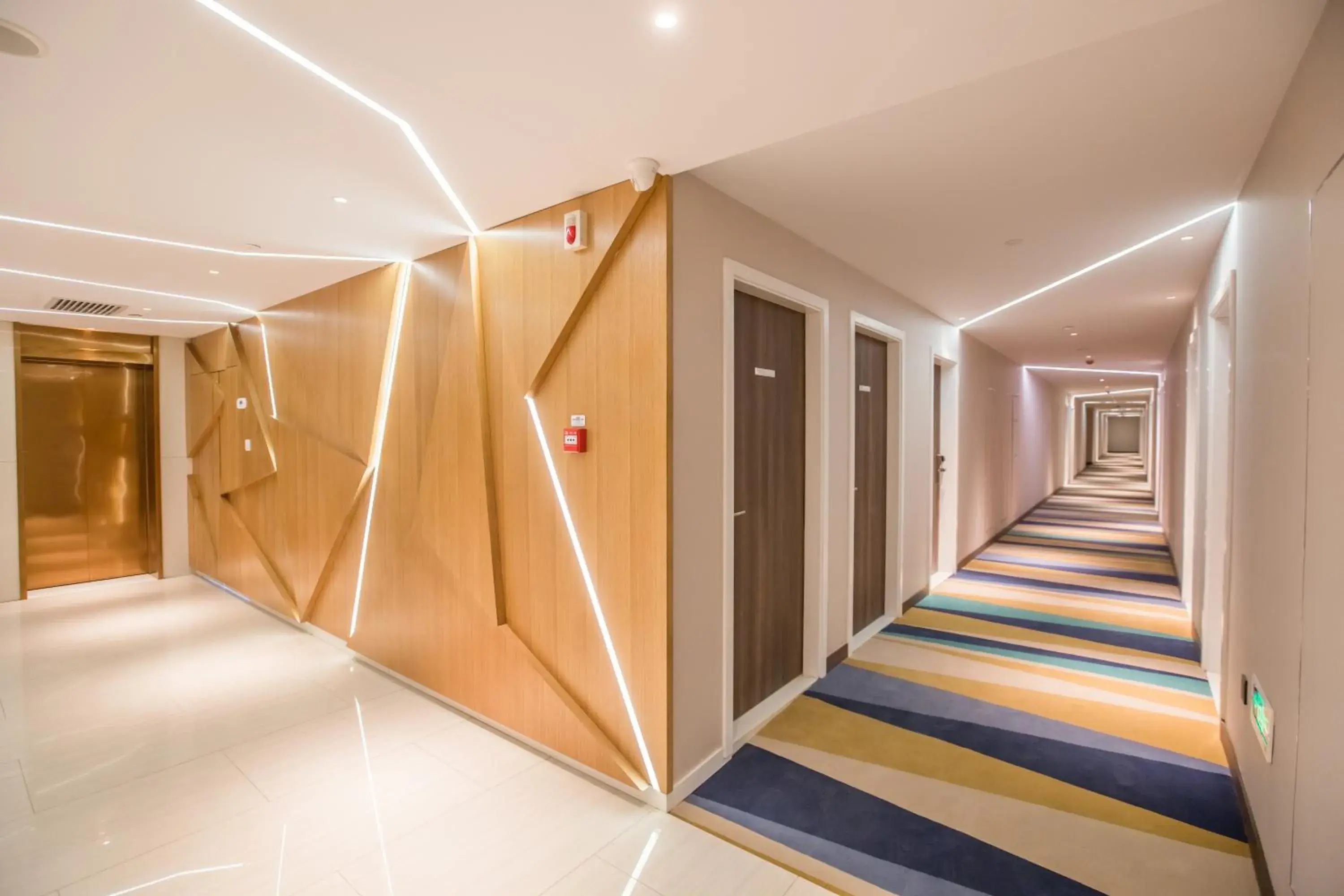 Property building in Holiday Inn Express Xi'an Bell Tower by IHG Property building in Holiday Inn Express Xi'an Bell Tower by IHG