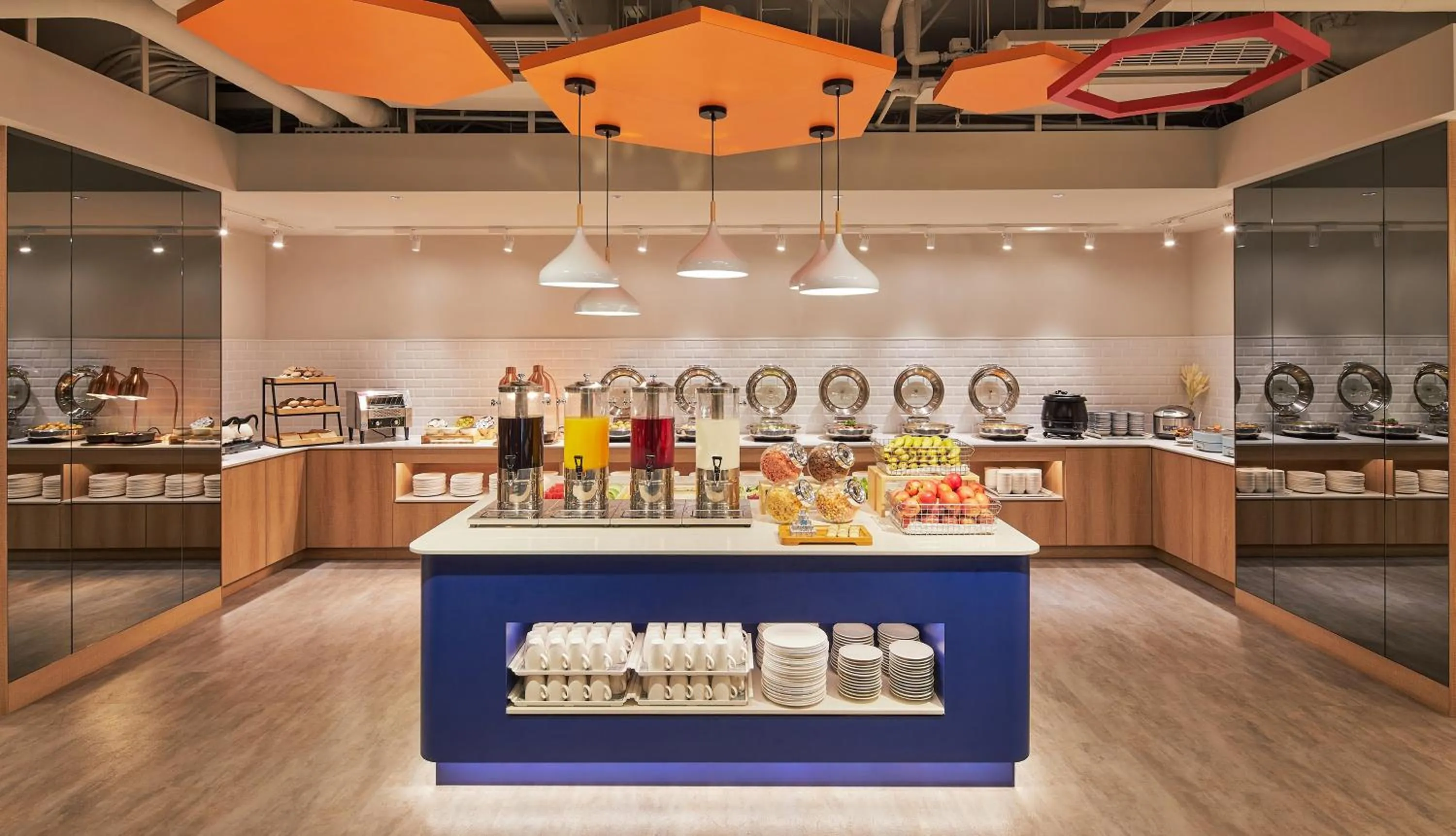 Breakfast in Holiday Inn Express Taichung Park by IHG