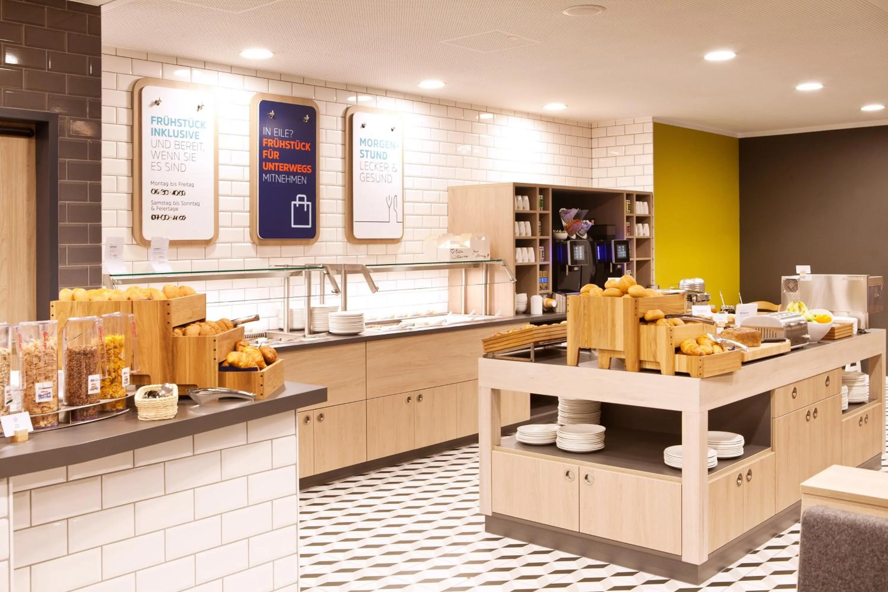 Restaurant/places to eat in Holiday Inn Express - Mülheim - Ruhr by IHG