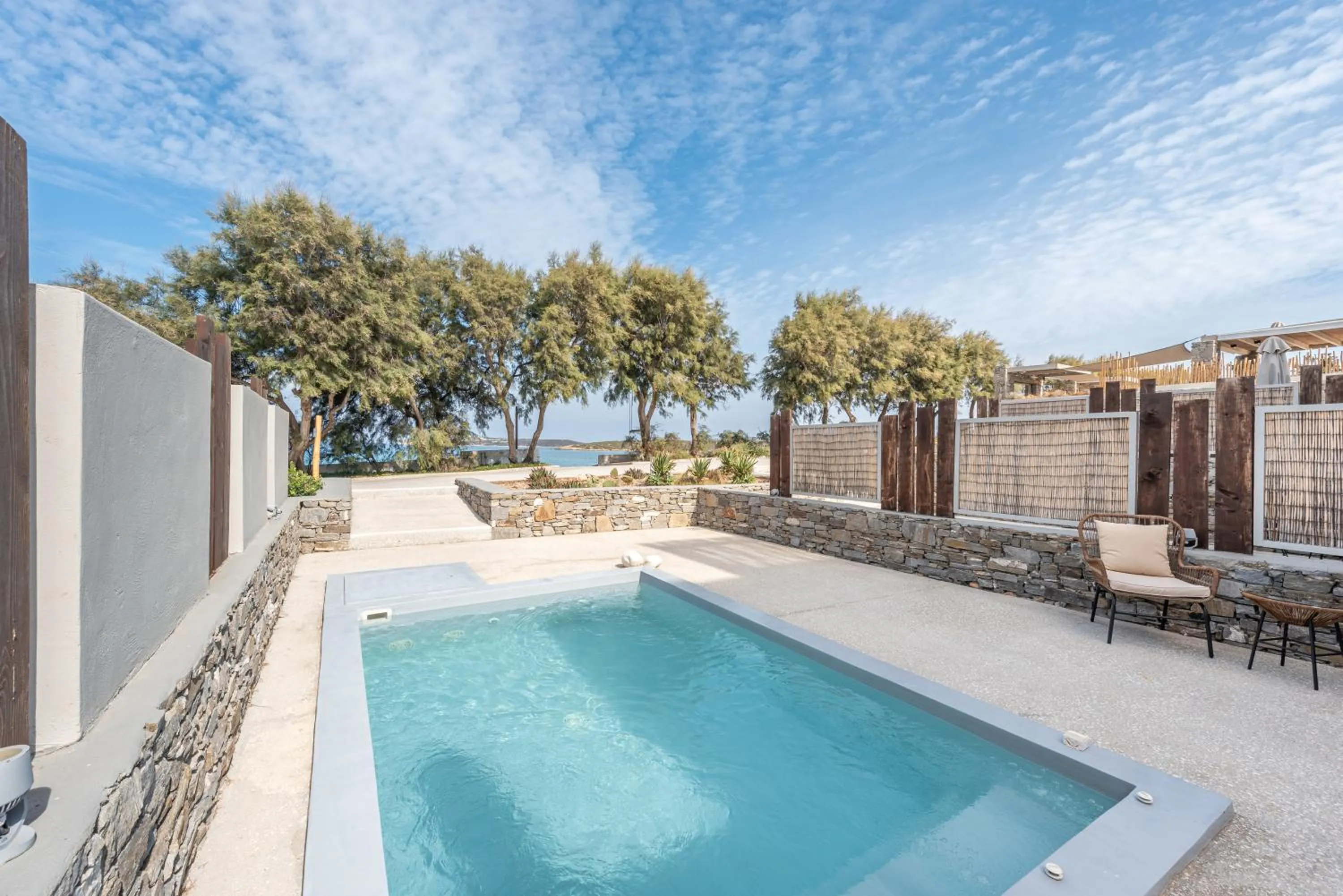 Paros Comfy Suites
