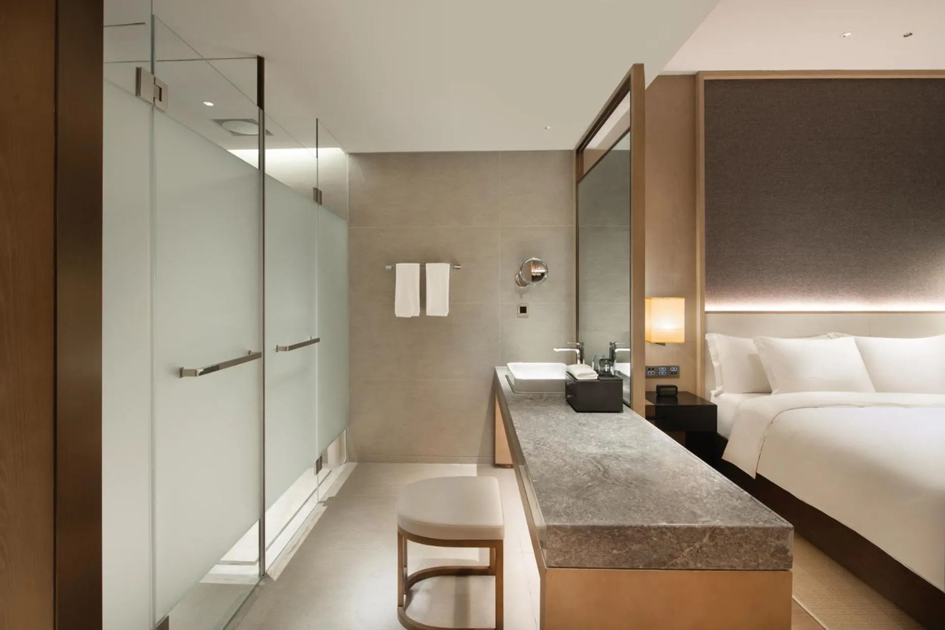 Toilet, Bed in Crowne Plaza Zunhua Hot Spring Town by IHG