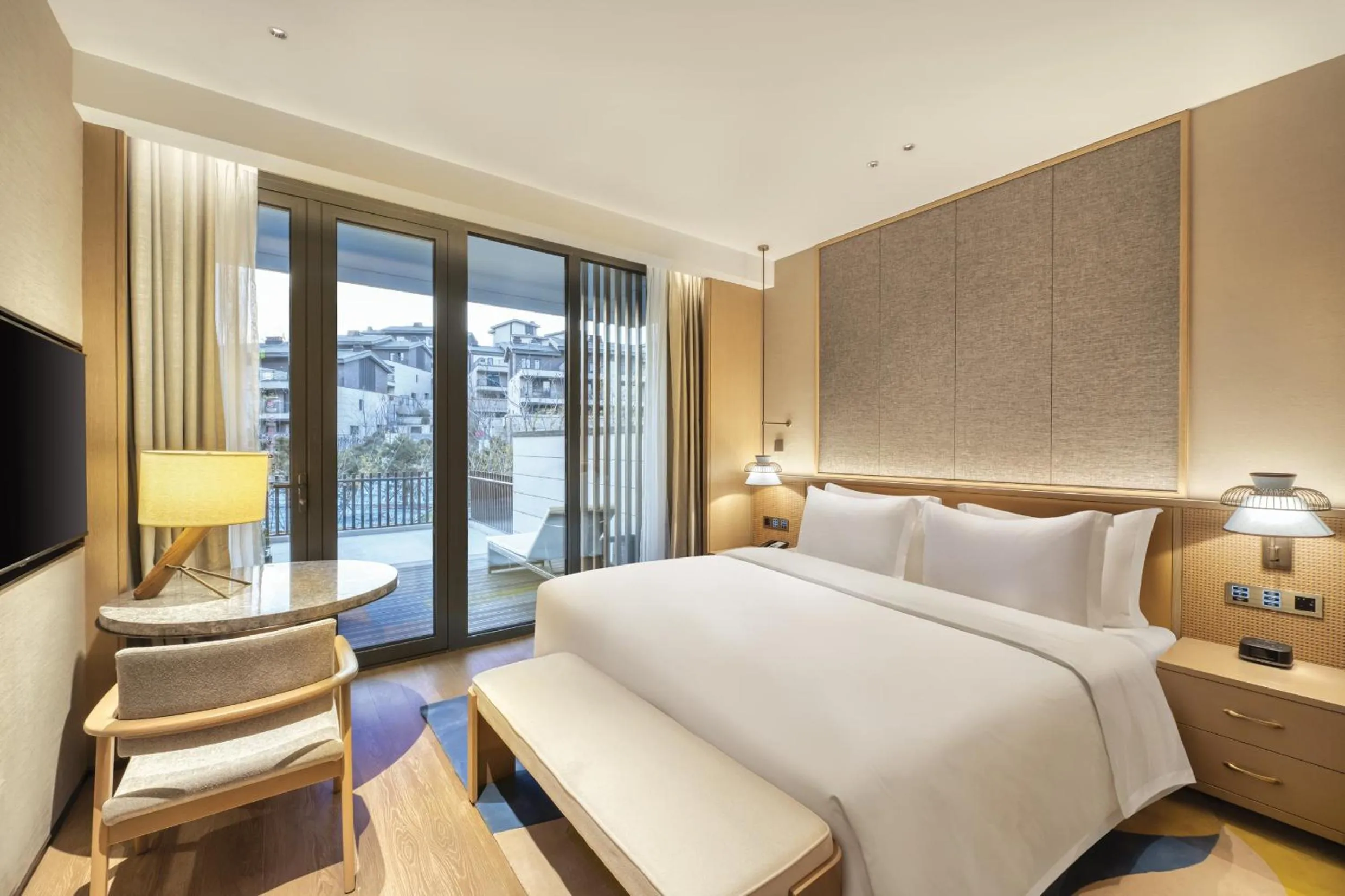 Bedroom, Bed in Crowne Plaza Zunhua Hot Spring Town by IHG