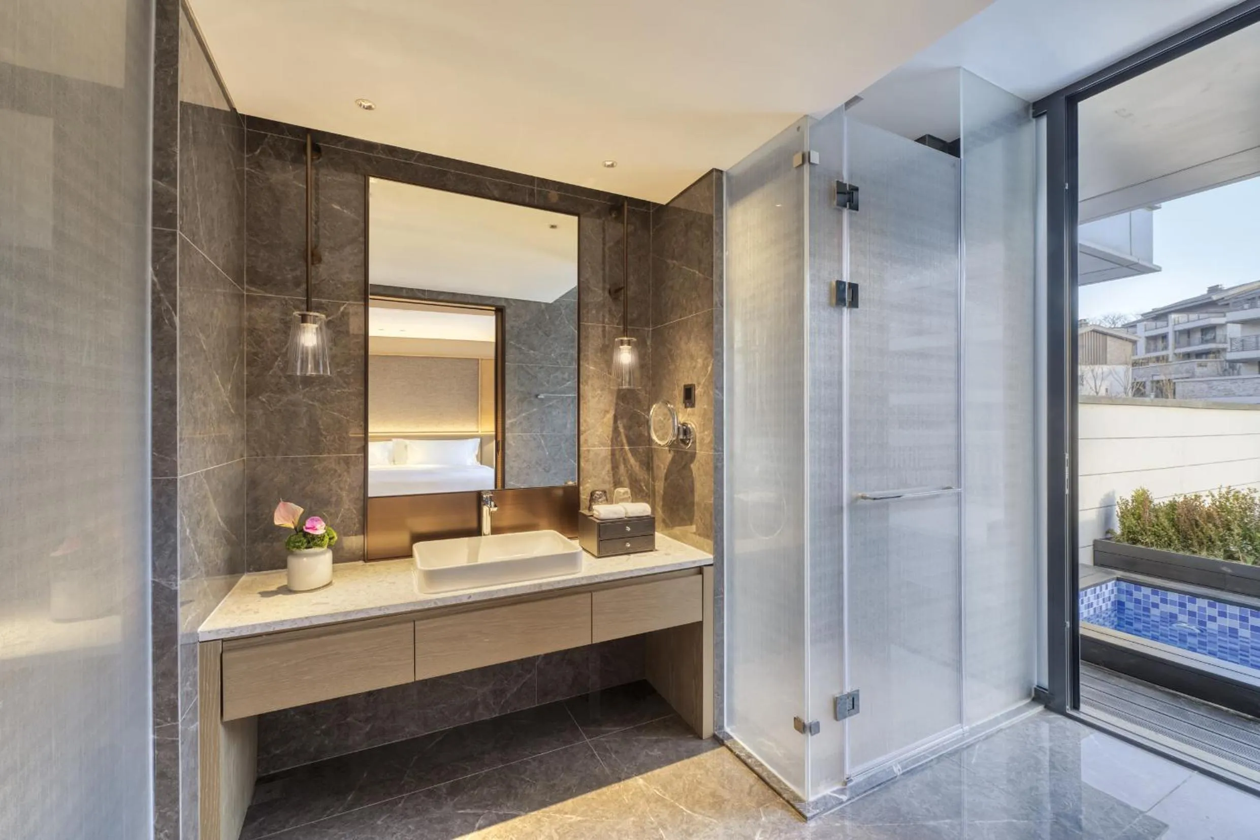 Toilet in Crowne Plaza Zunhua Hot Spring Town by IHG