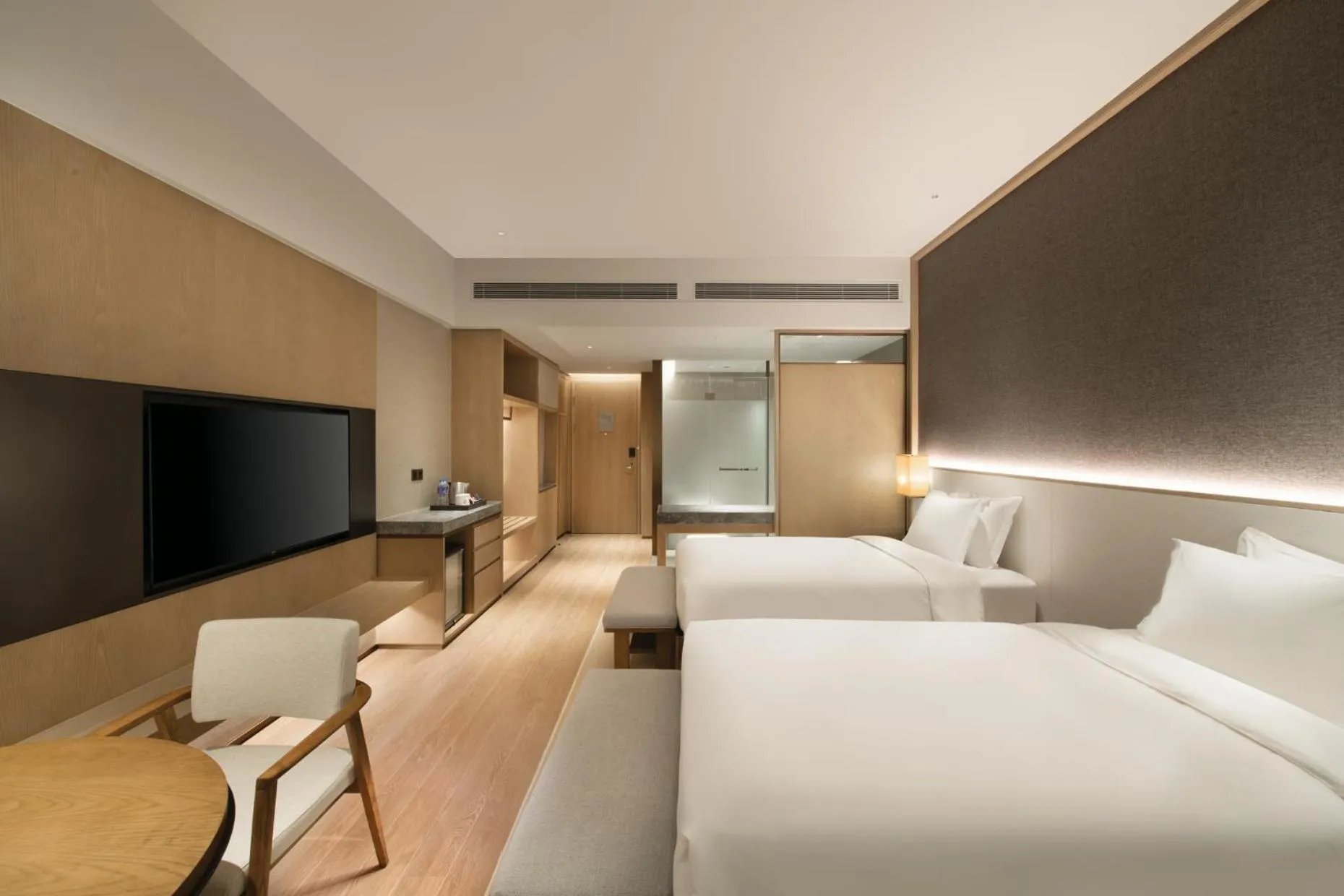 Photo of the whole room, Bed in Crowne Plaza Zunhua Hot Spring Town by IHG