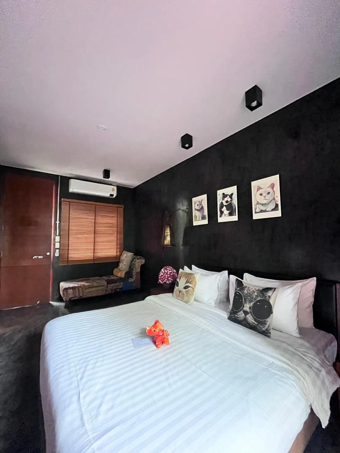 Bedroom, Bed in Villa Thapae