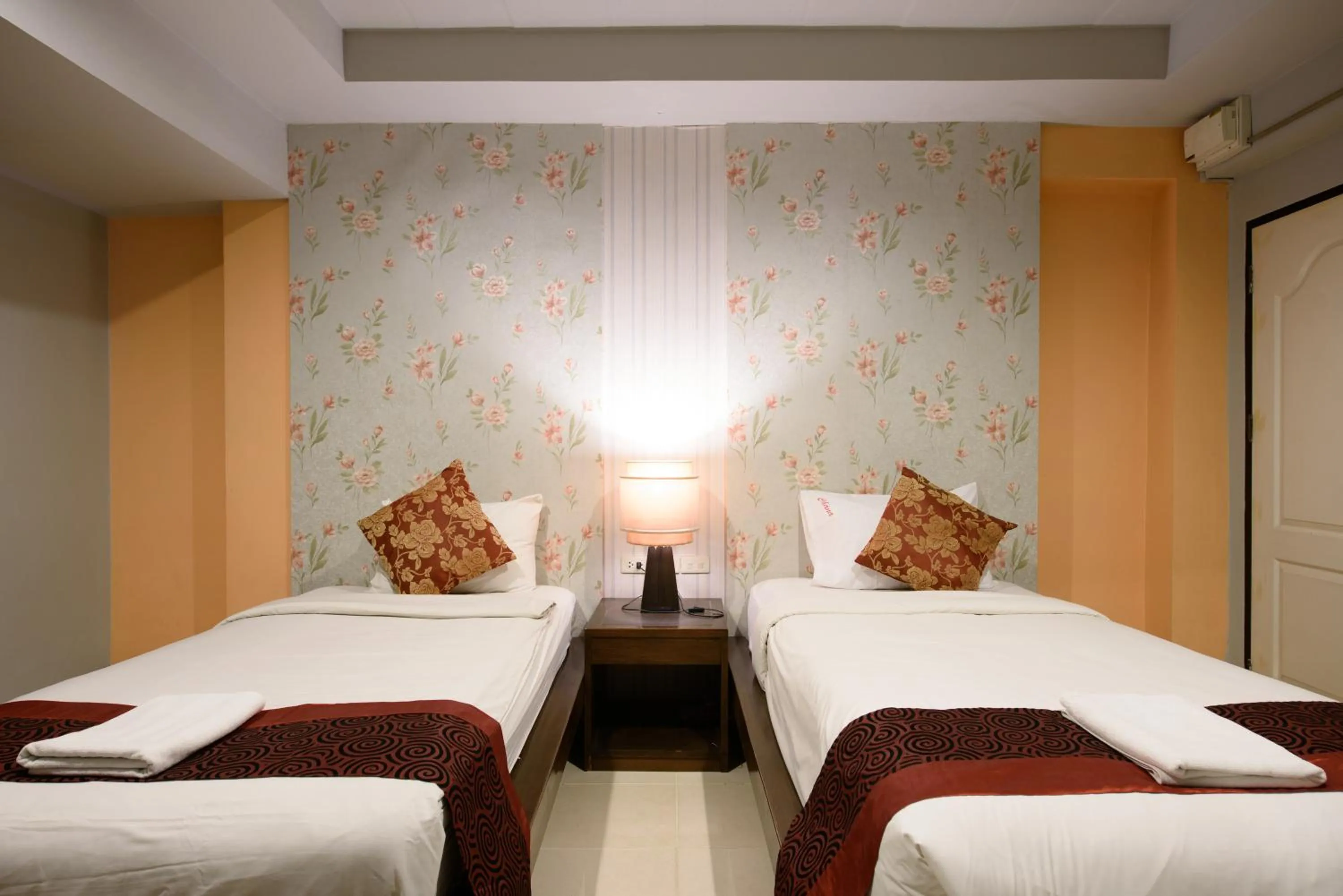 Bed in Chanaplace Lanna