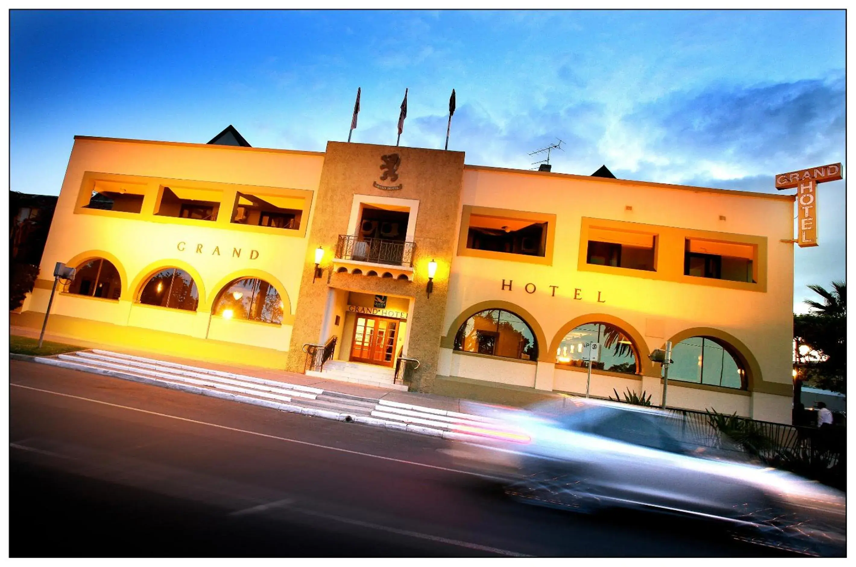 Facade/entrance in Quality Hotel Mildura Grand Facade/entrance in Quality Hotel Mildura Grand