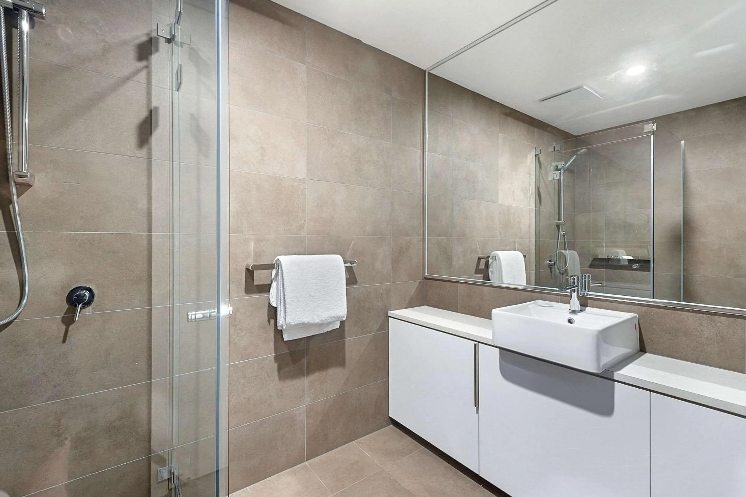 Bathroom in Quality Hotel Mildura Grand