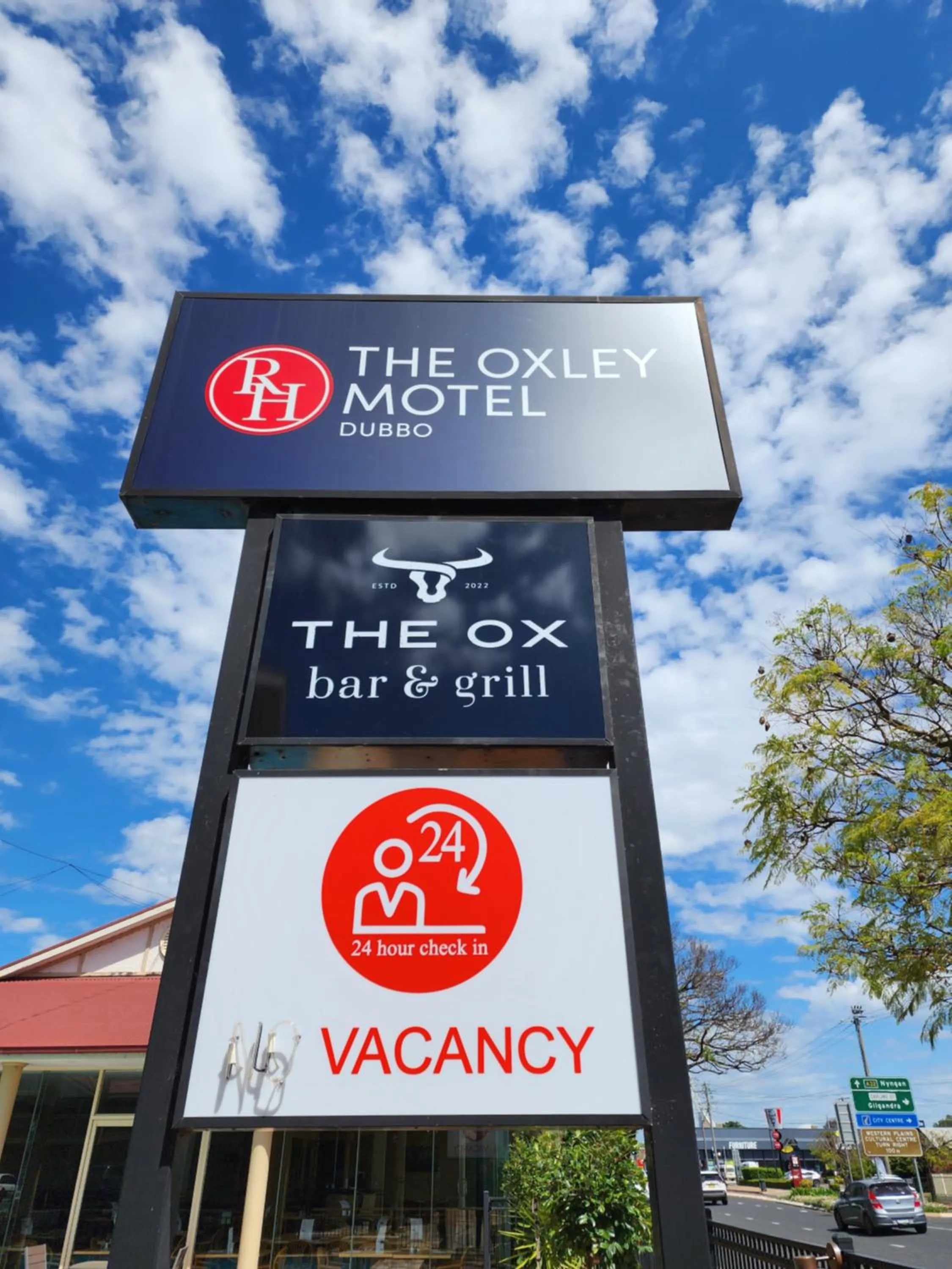 Logo/Certificate/Sign in The Oxley Motel Dubbo