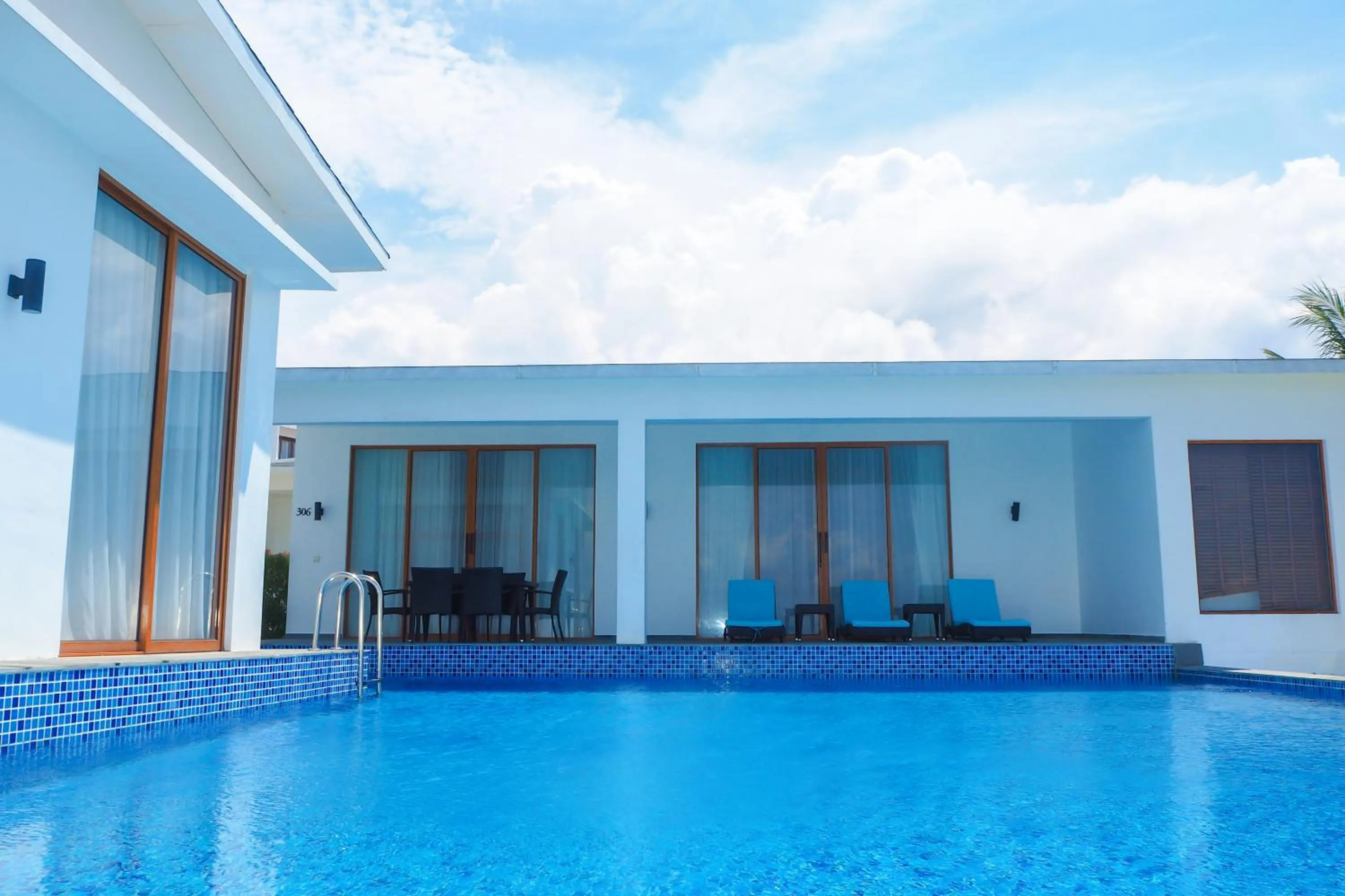 Swimming pool in Montigo Resorts Nongsa