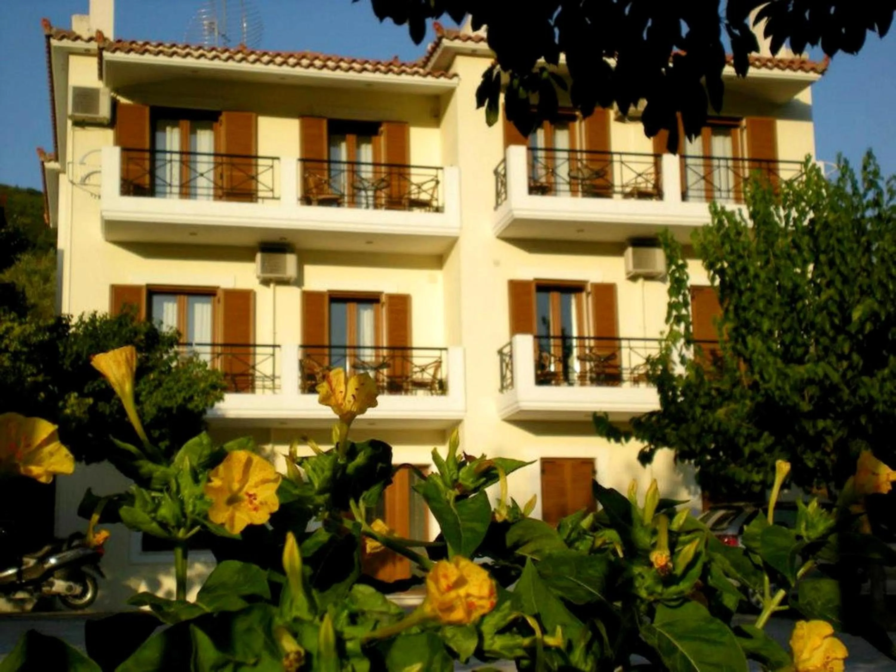 Olympion Apartments