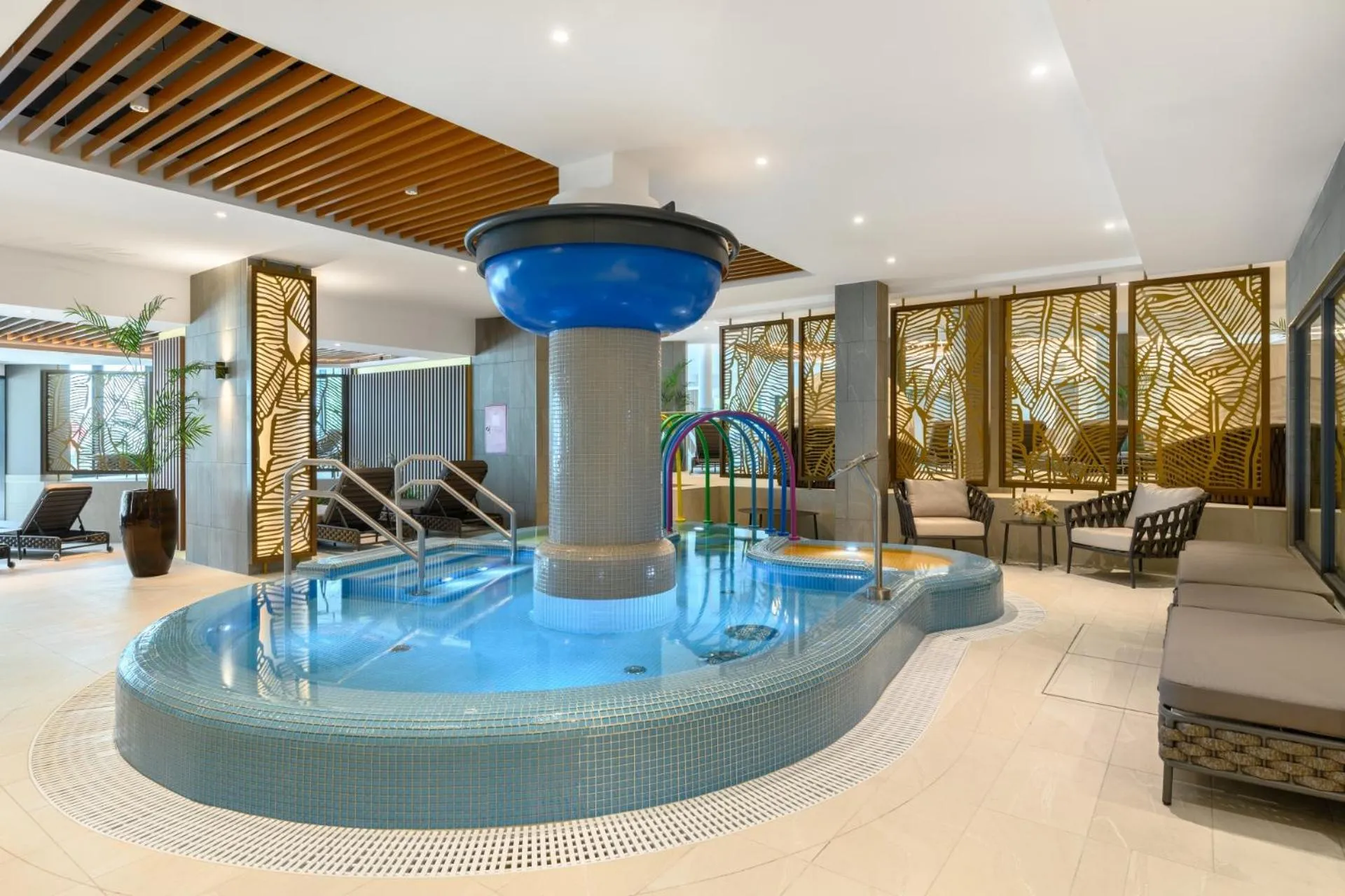 Swimming pool in Kenese Bay Garden Resort & Conference