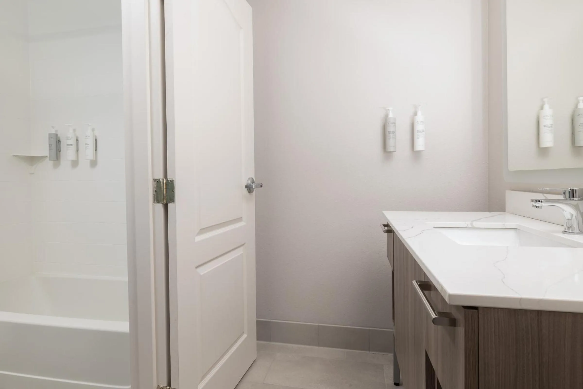 Bathroom in Homewood Suites by Hilton Ontario Rancho Cucamonga