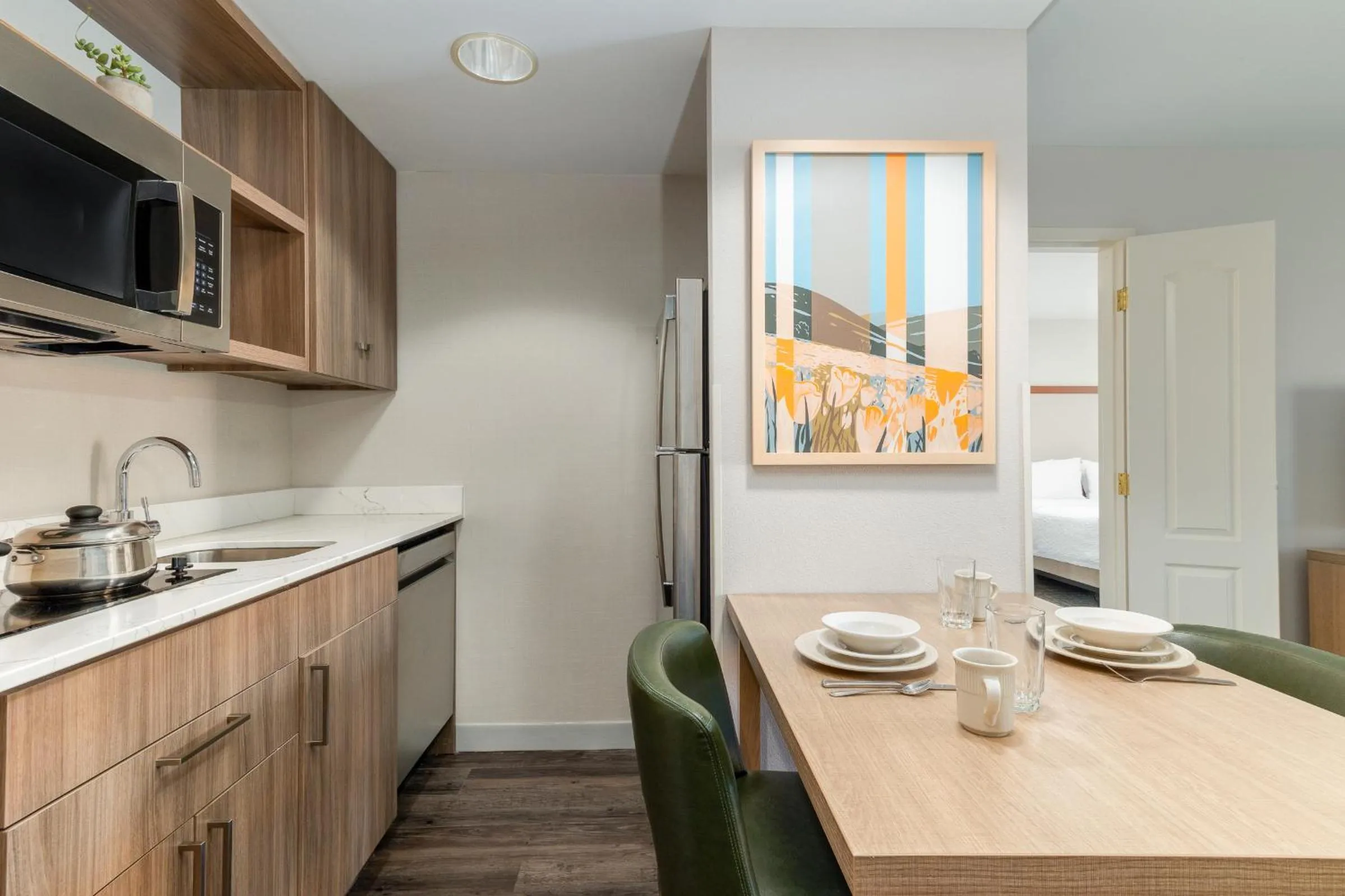 kitchen in Homewood Suites by Hilton Ontario Rancho Cucamonga