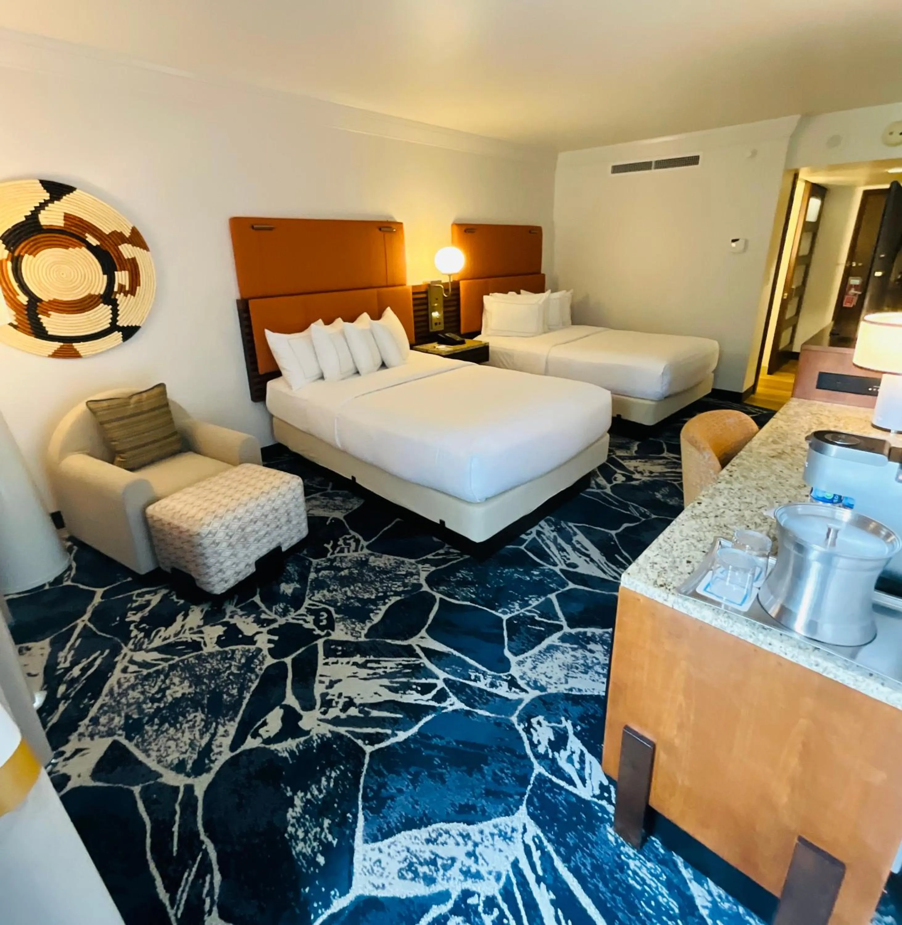 Bedroom, Bed in Hilton Palacio del Rio