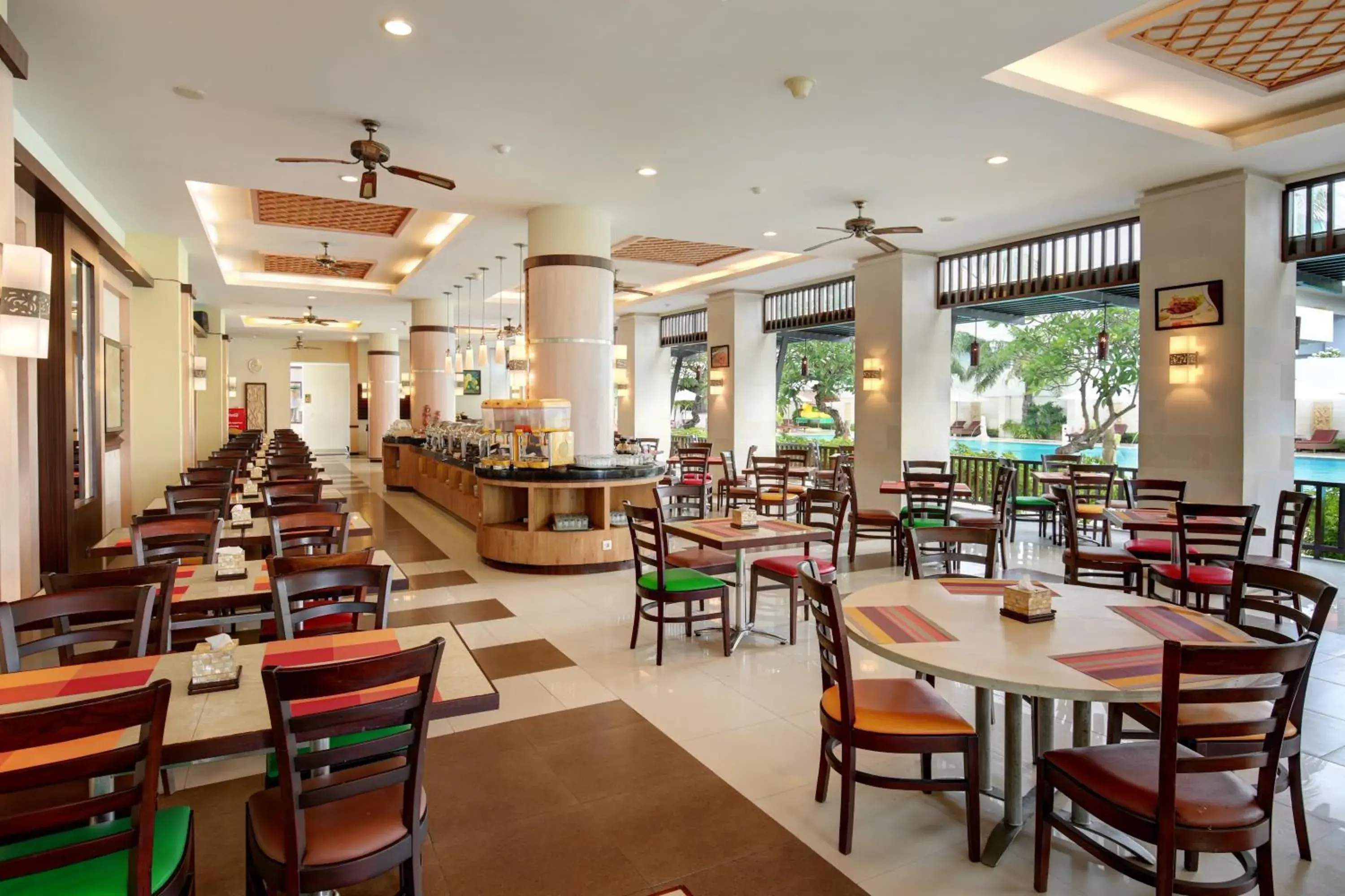 Restaurant/Places to Eat in Bali Relaxing Resort and Spa