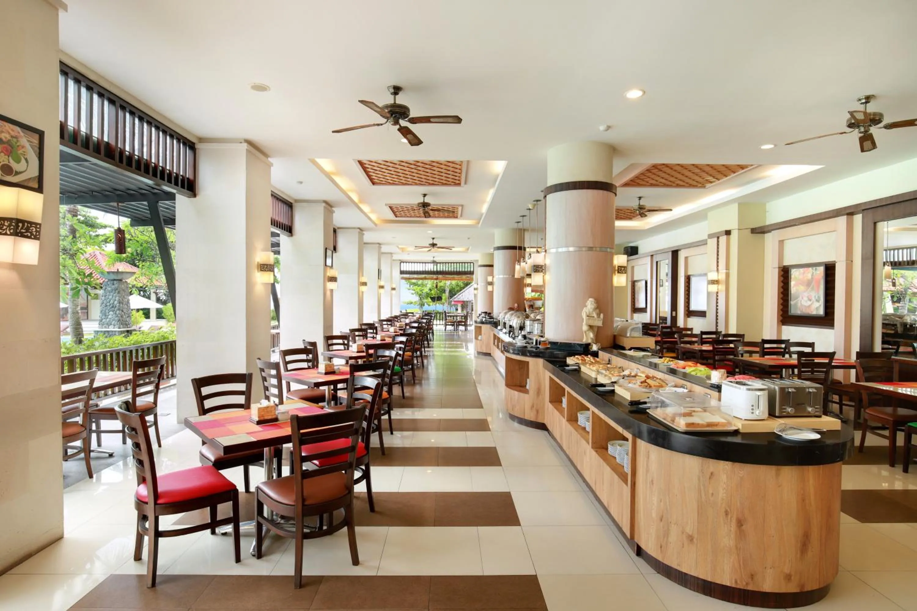 Restaurant/places to eat in Bali Relaxing Resort and Spa