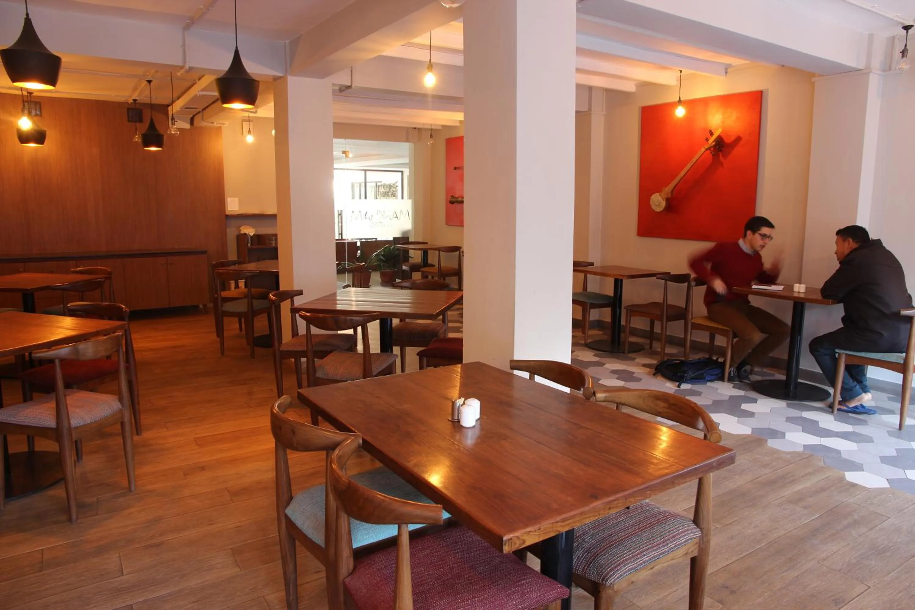 Restaurant/places to eat in Potala Guest House