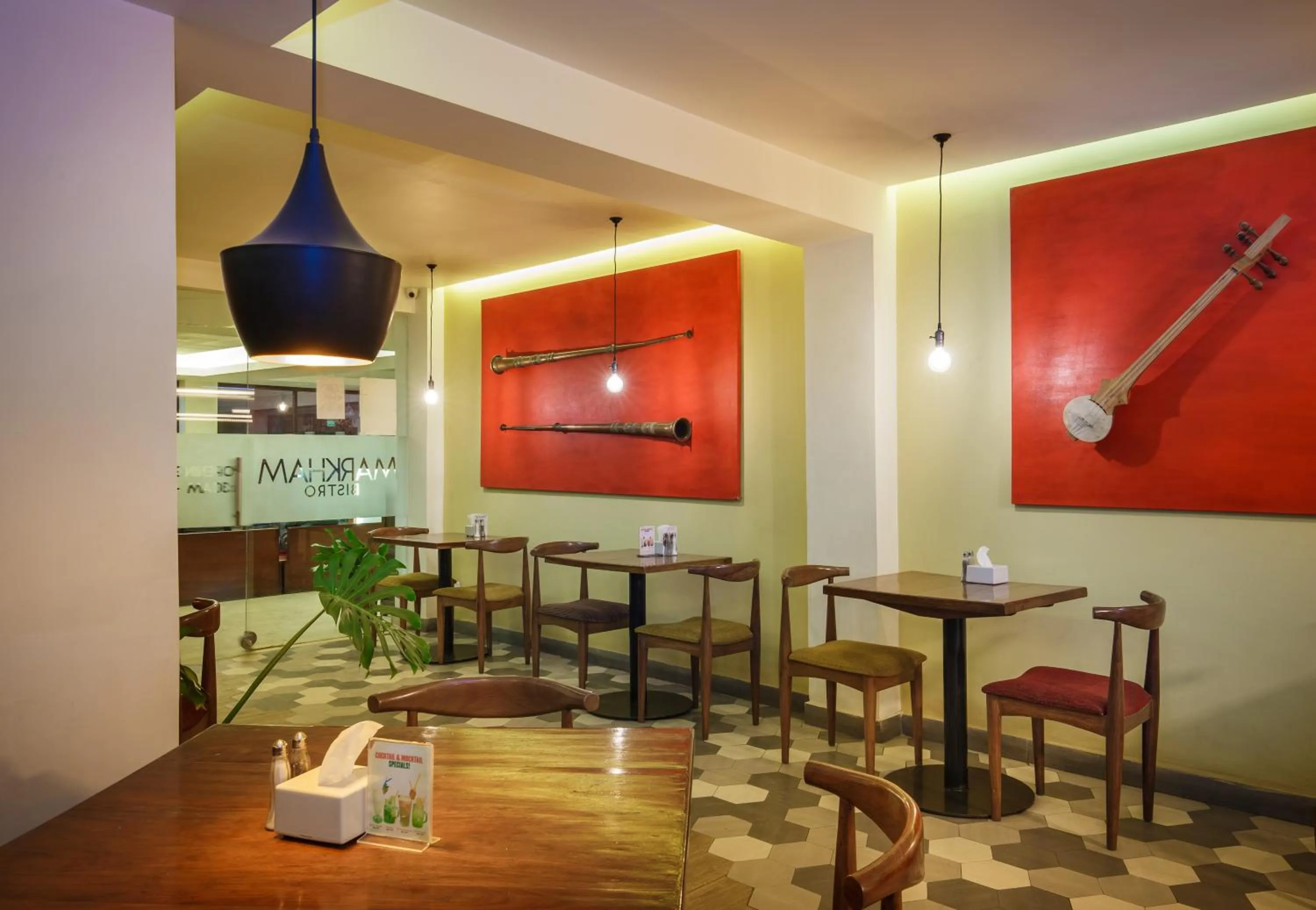 Restaurant/places to eat in Potala Guest House