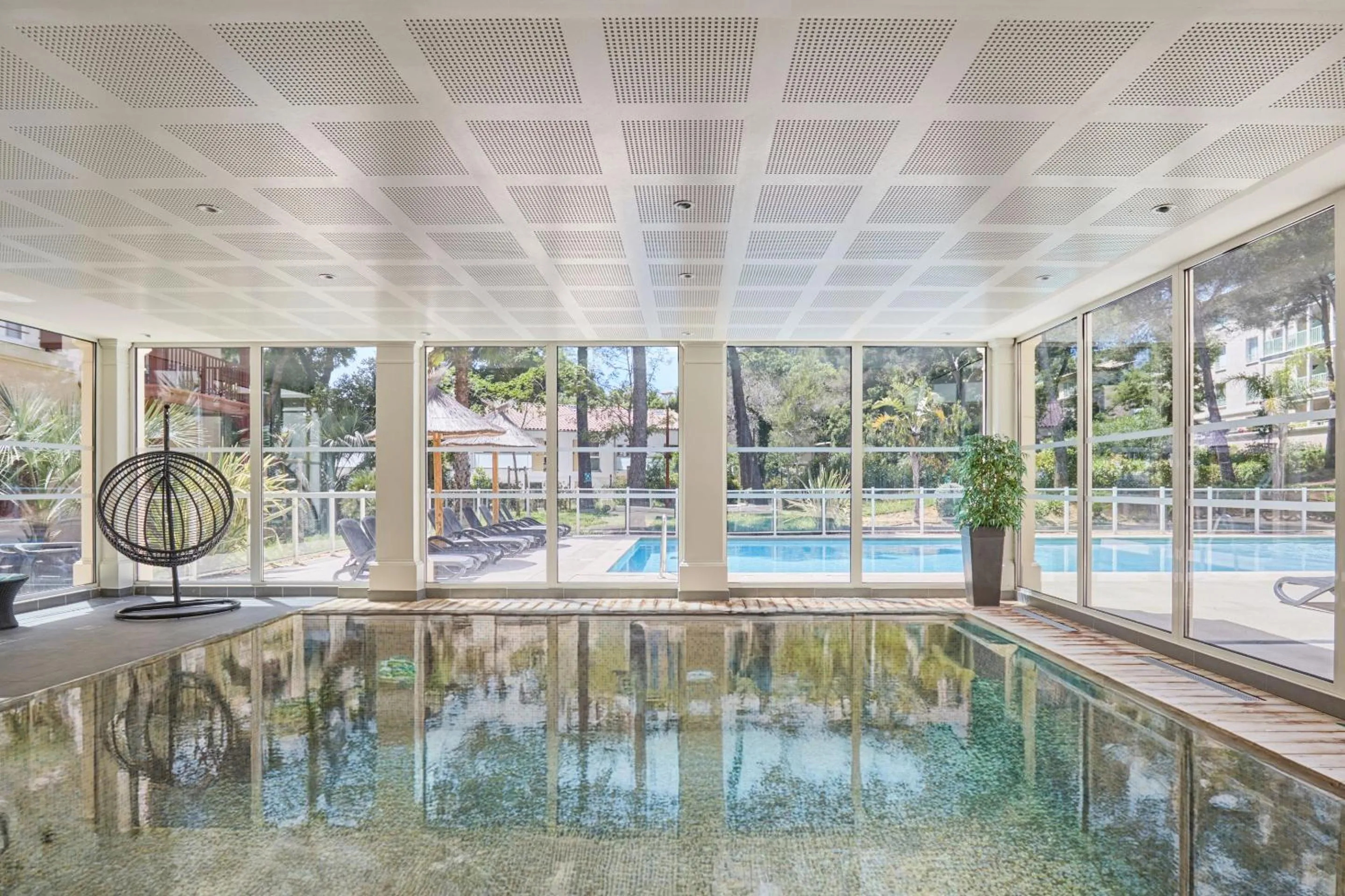 Swimming pool in Odalys Résidence et Spa Les Canissons