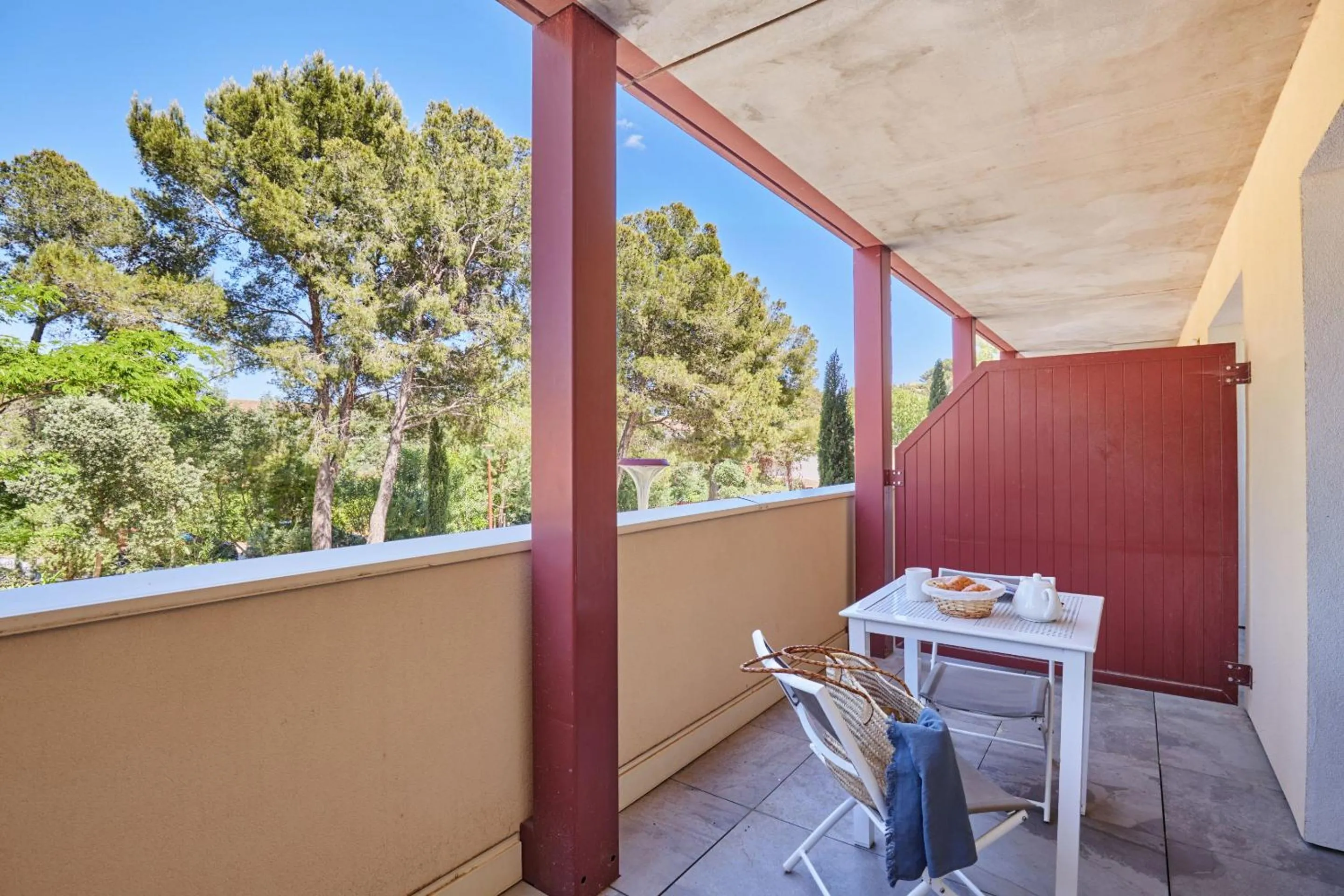 Balcony/Terrace in Odalys Résidence et Spa Les Canissons