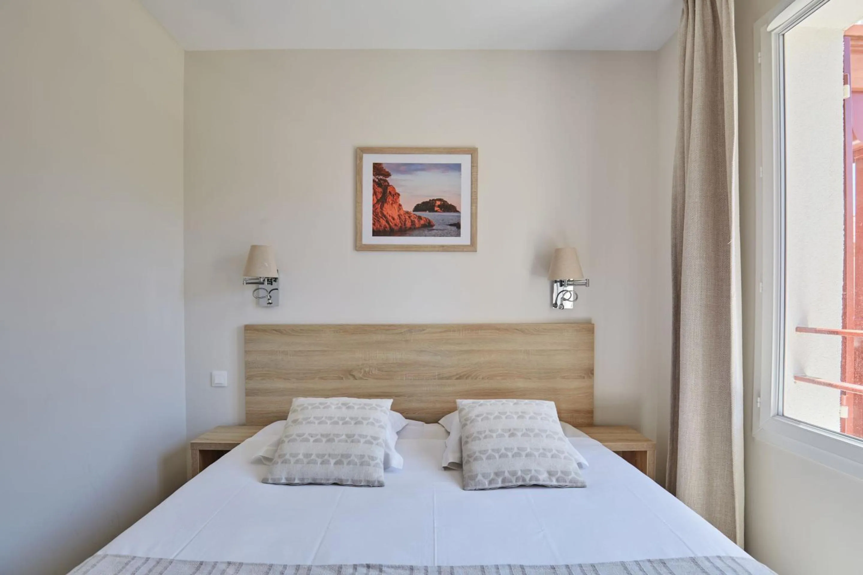 Bedroom, Bed in Odalys Résidence et Spa Les Canissons