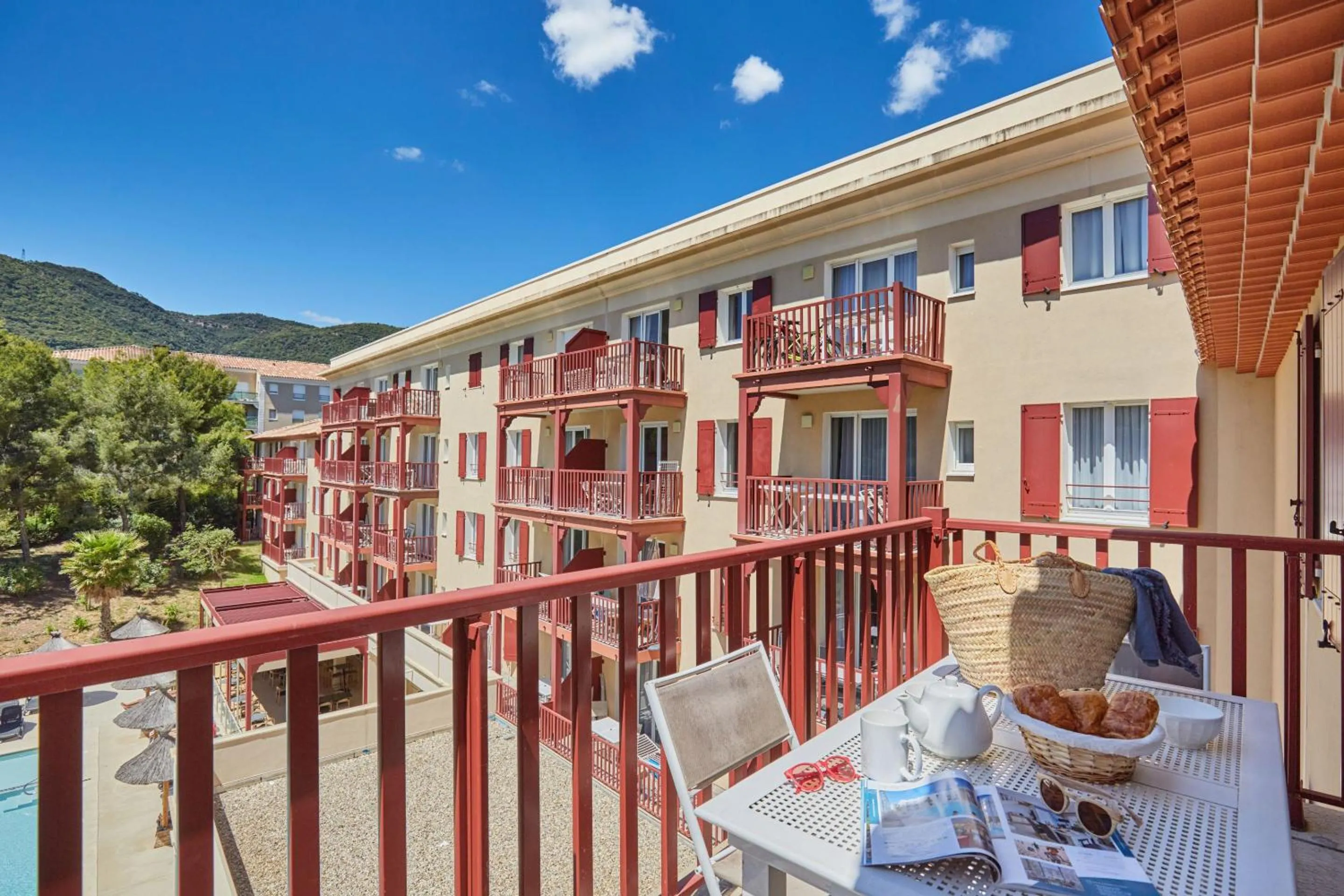 Balcony/Terrace in Odalys Résidence et Spa Les Canissons