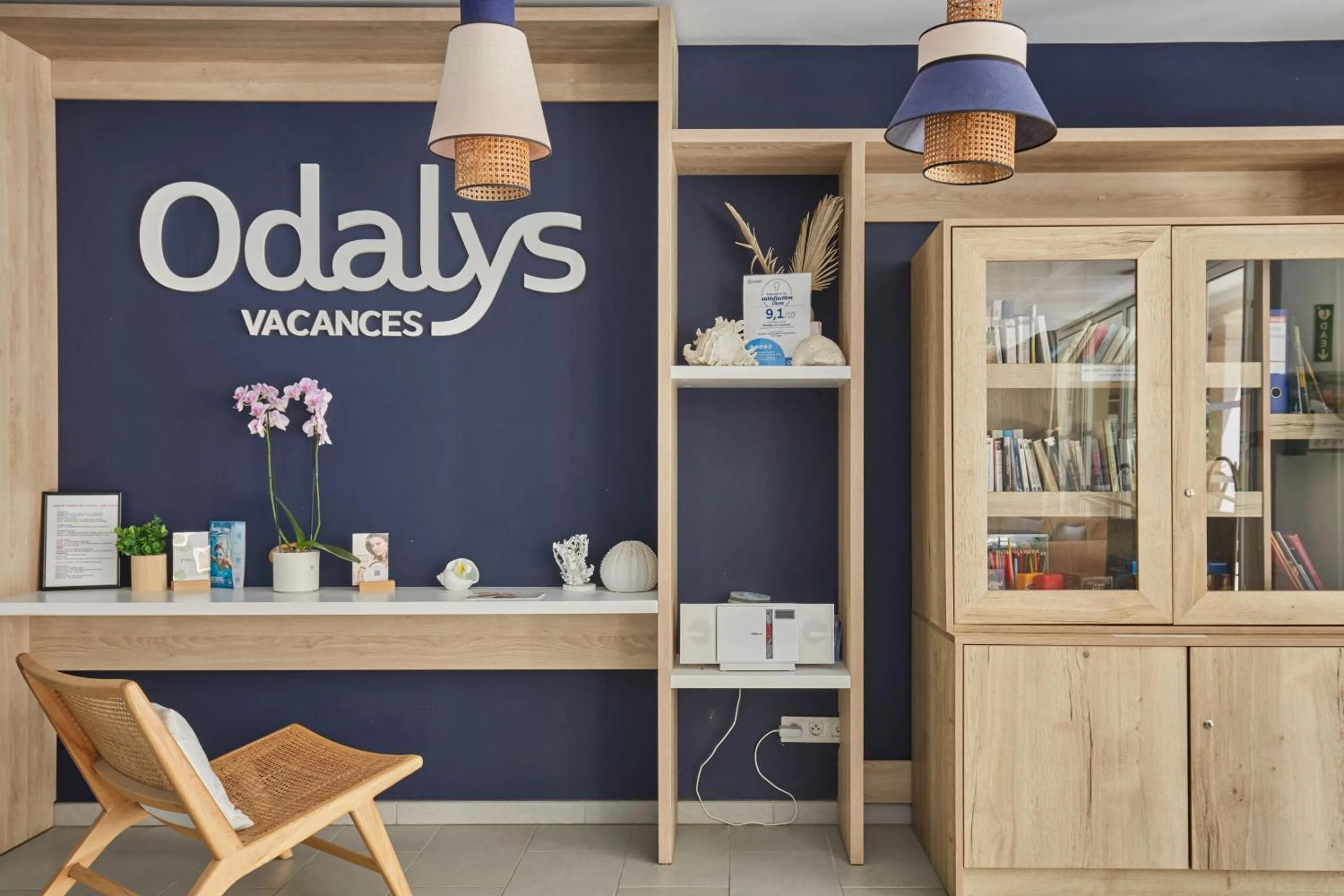 Lobby or reception in Odalys Résidence et Spa Les Canissons