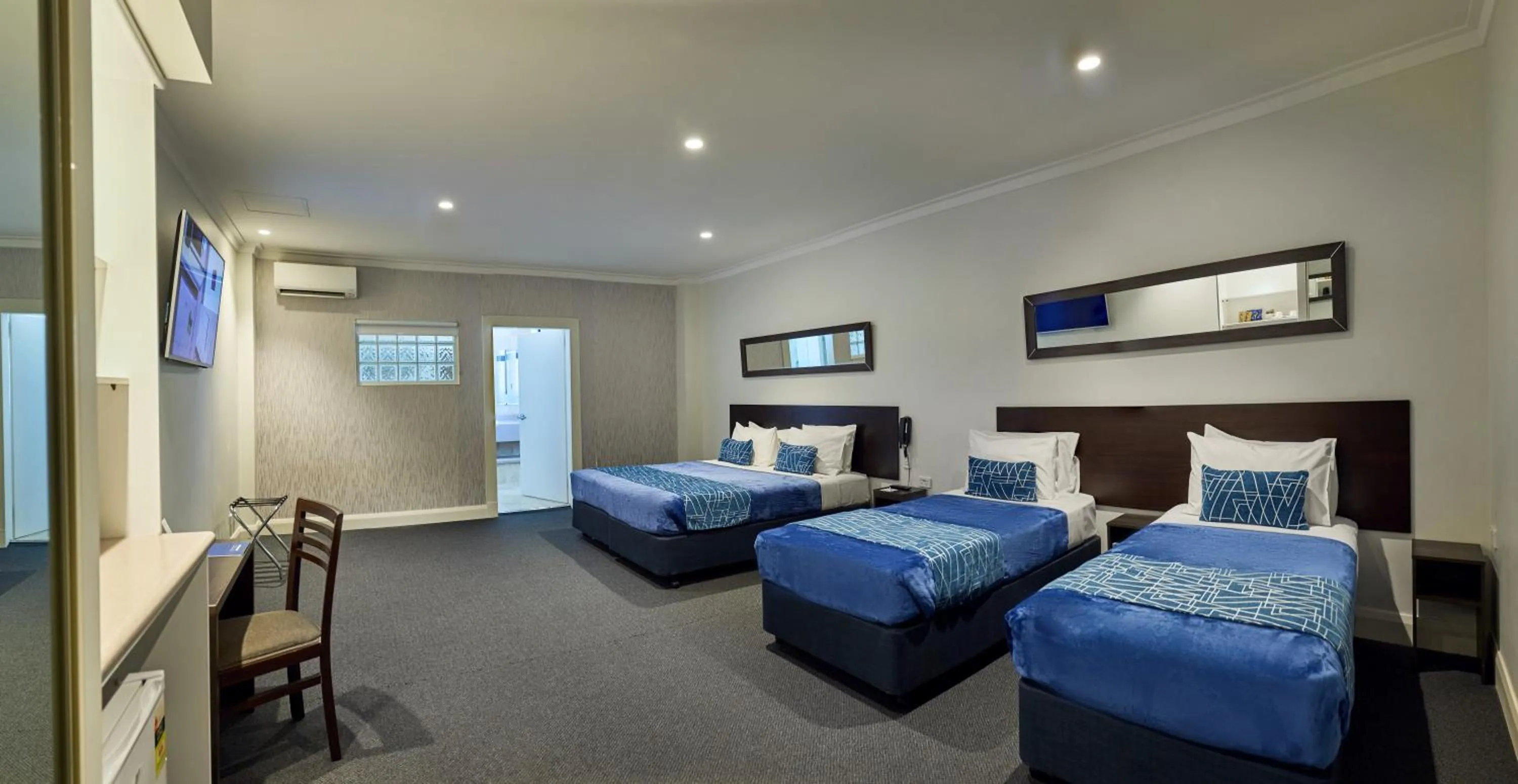 Bedroom, Bed in Great Southern Hotel Perth