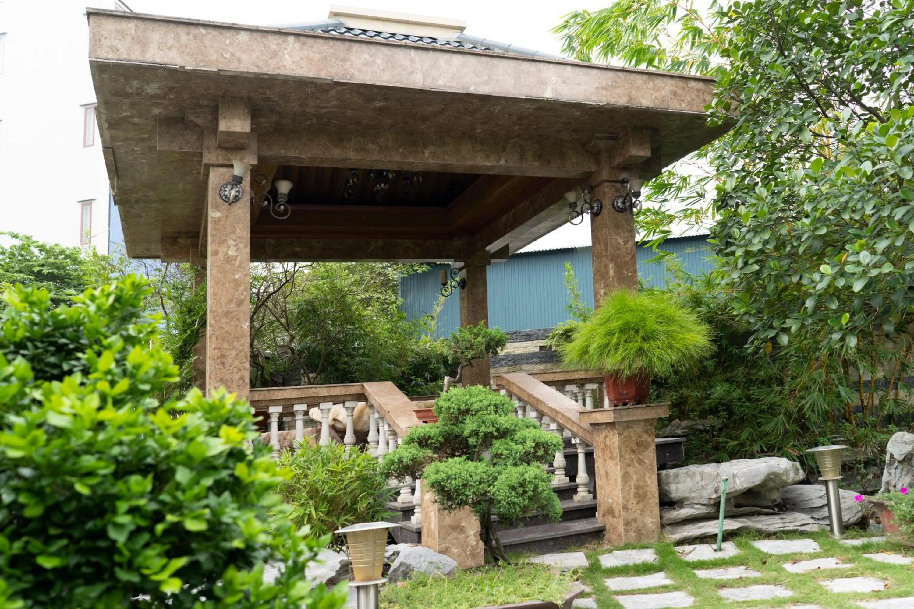 Garden view in Phuong Anh Hotel 1 Hai Duong