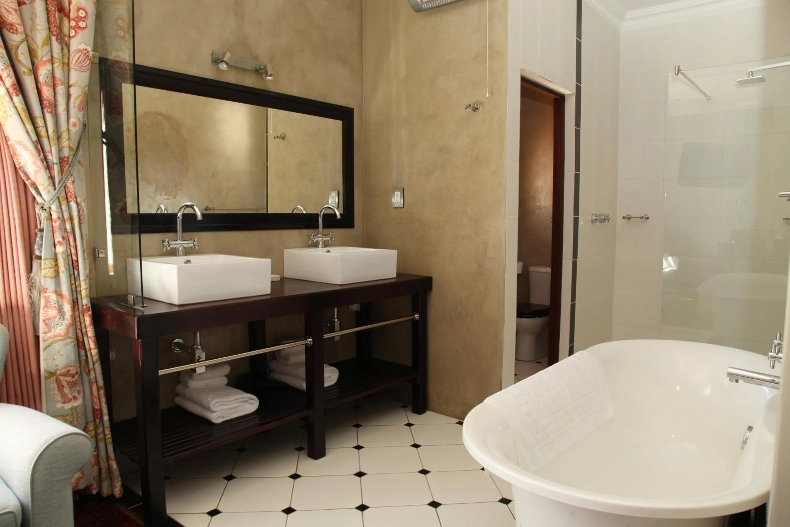 Shower in Village Ridge Stays