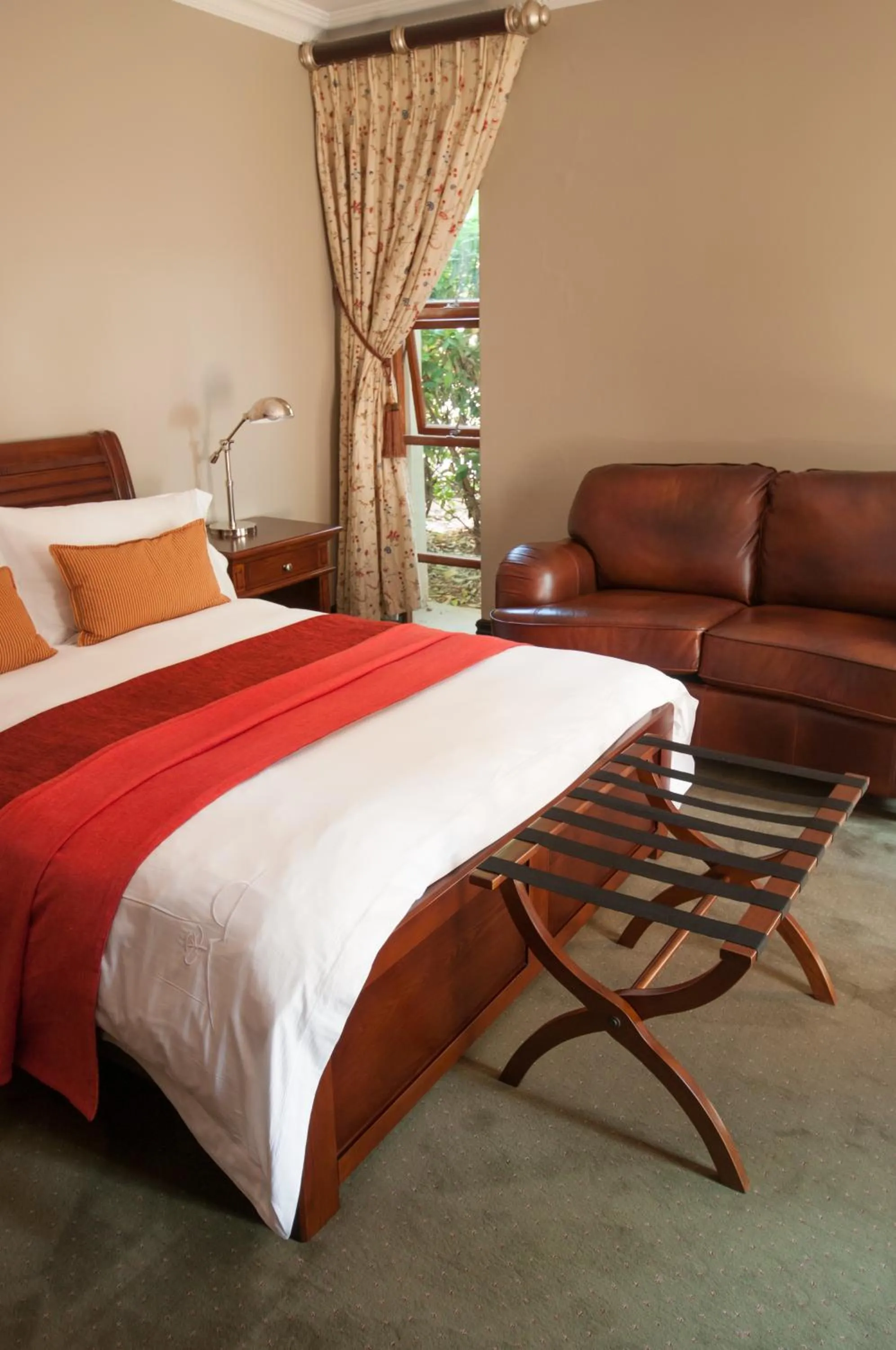 Spring, Bed in Village Ridge Stays