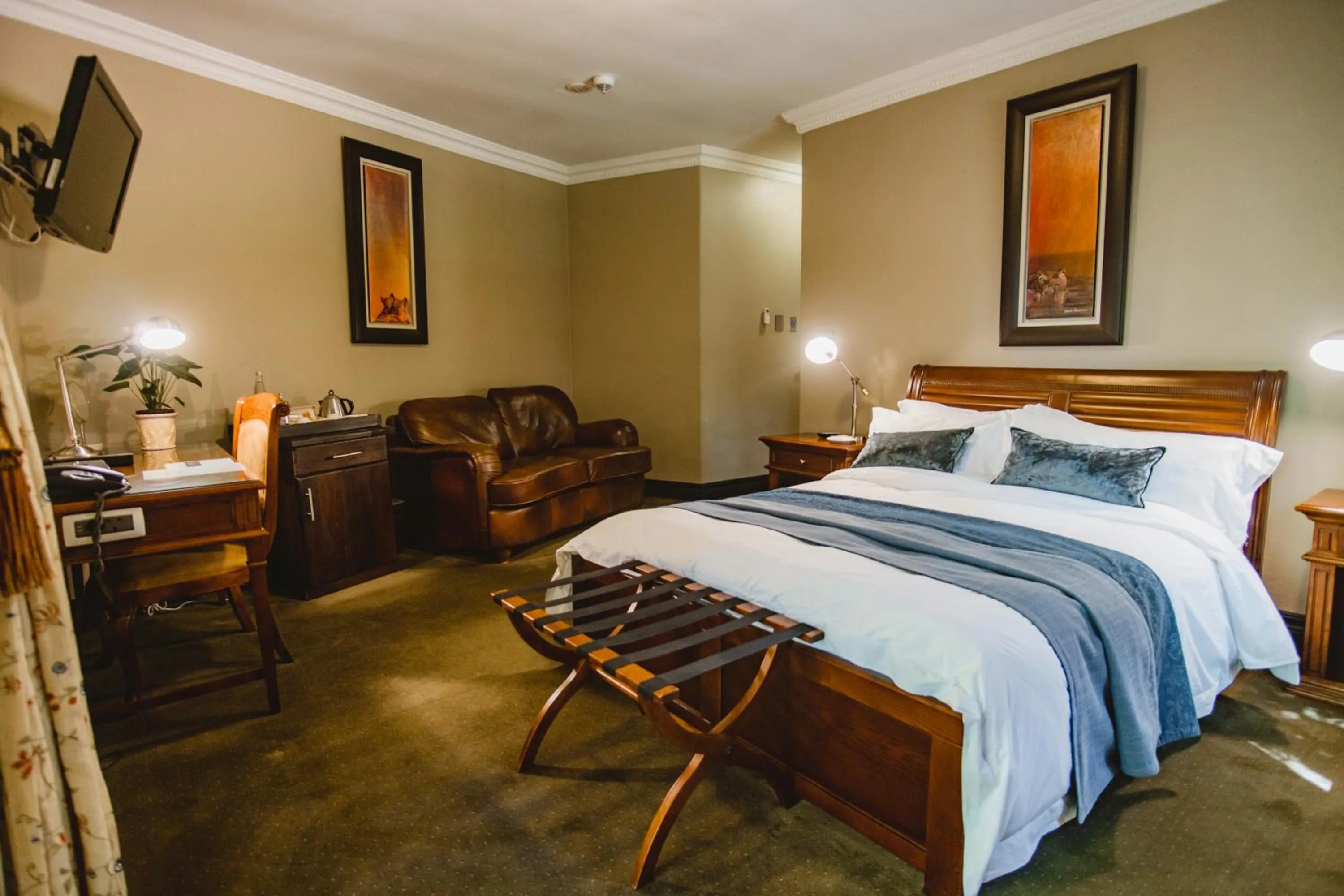 TV and multimedia, Bed in Village Ridge Stays