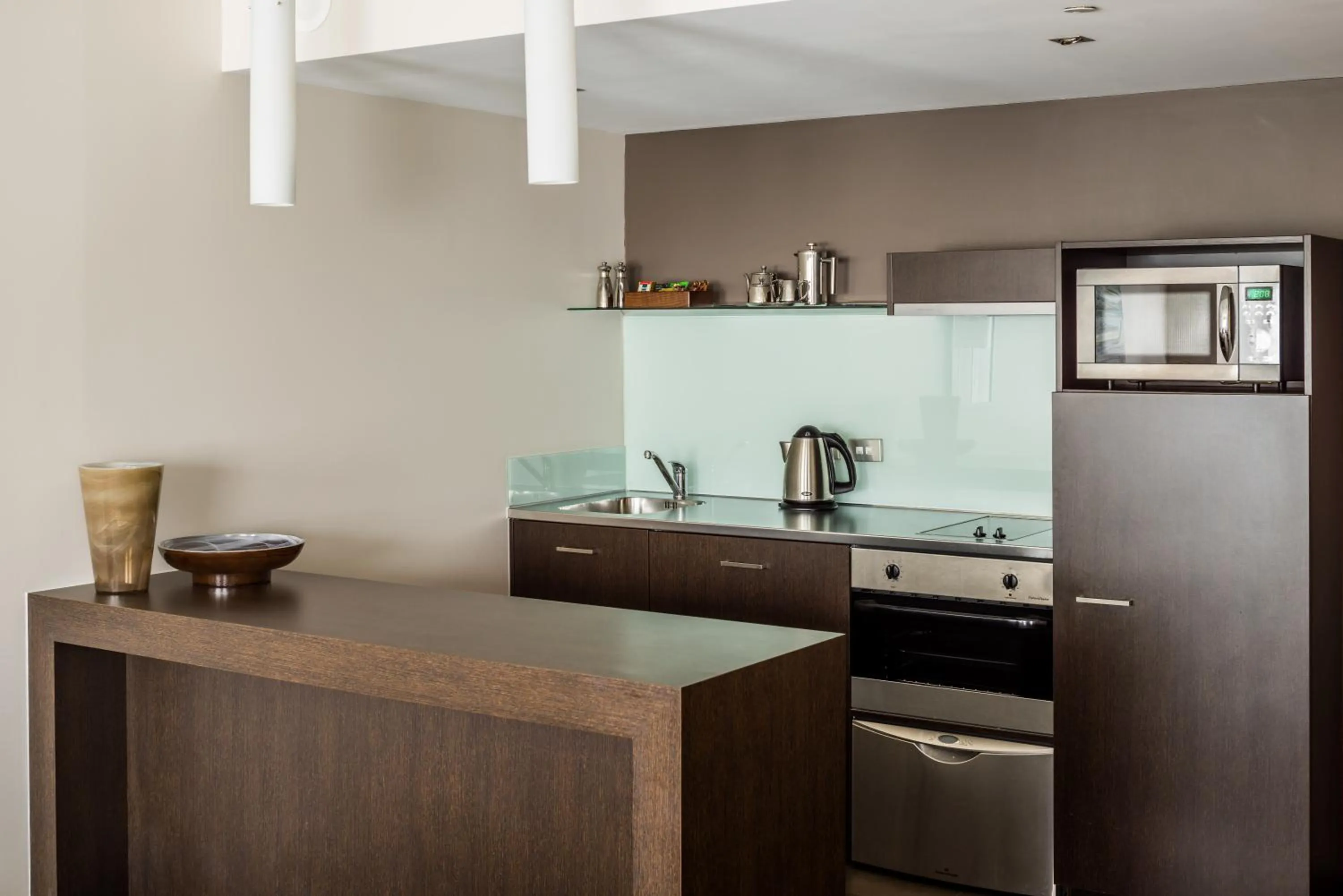 Kitchen or kitchenette in Bolton Hotel