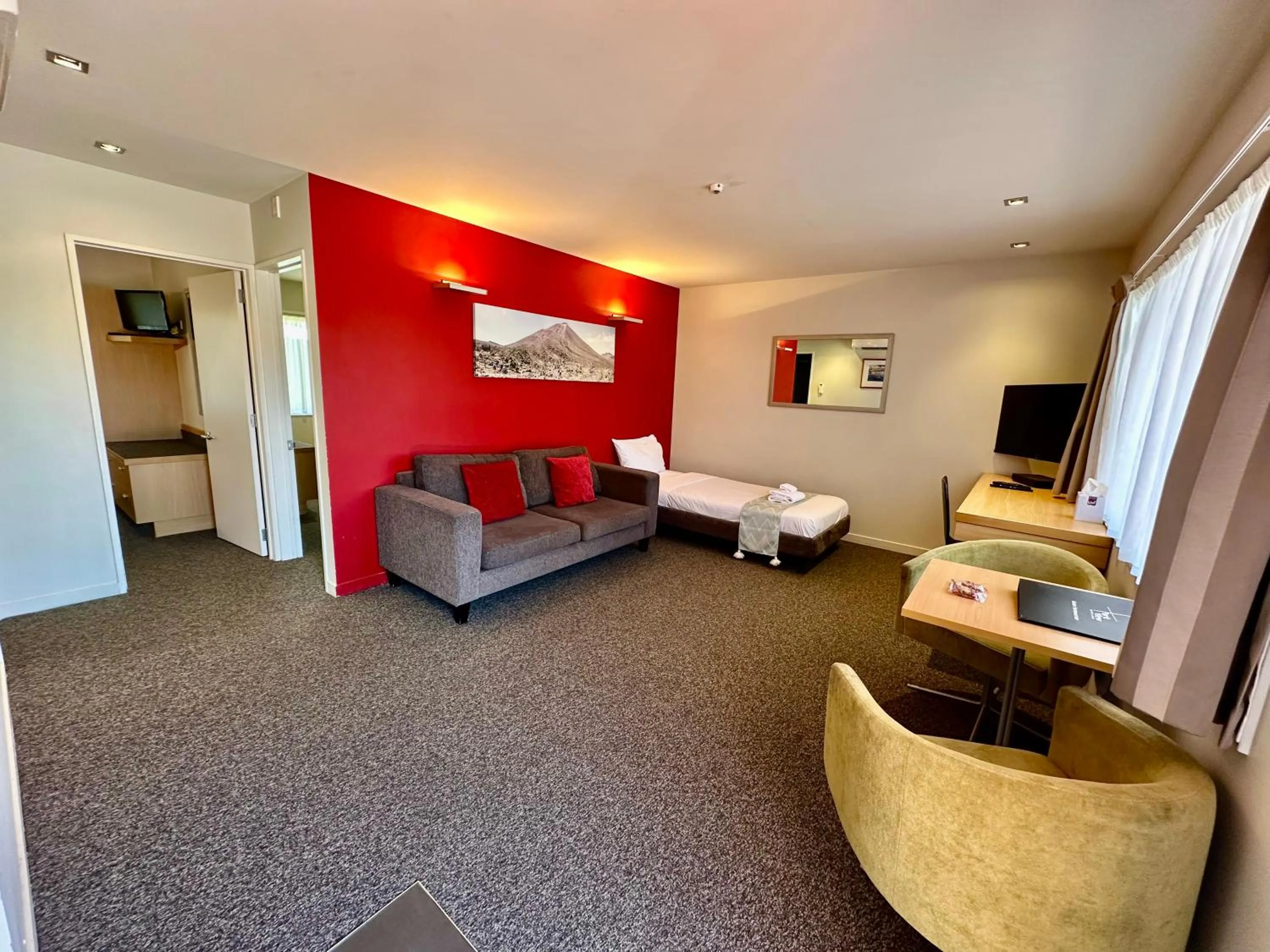 Living room, Bed in Park View Motor Lodge