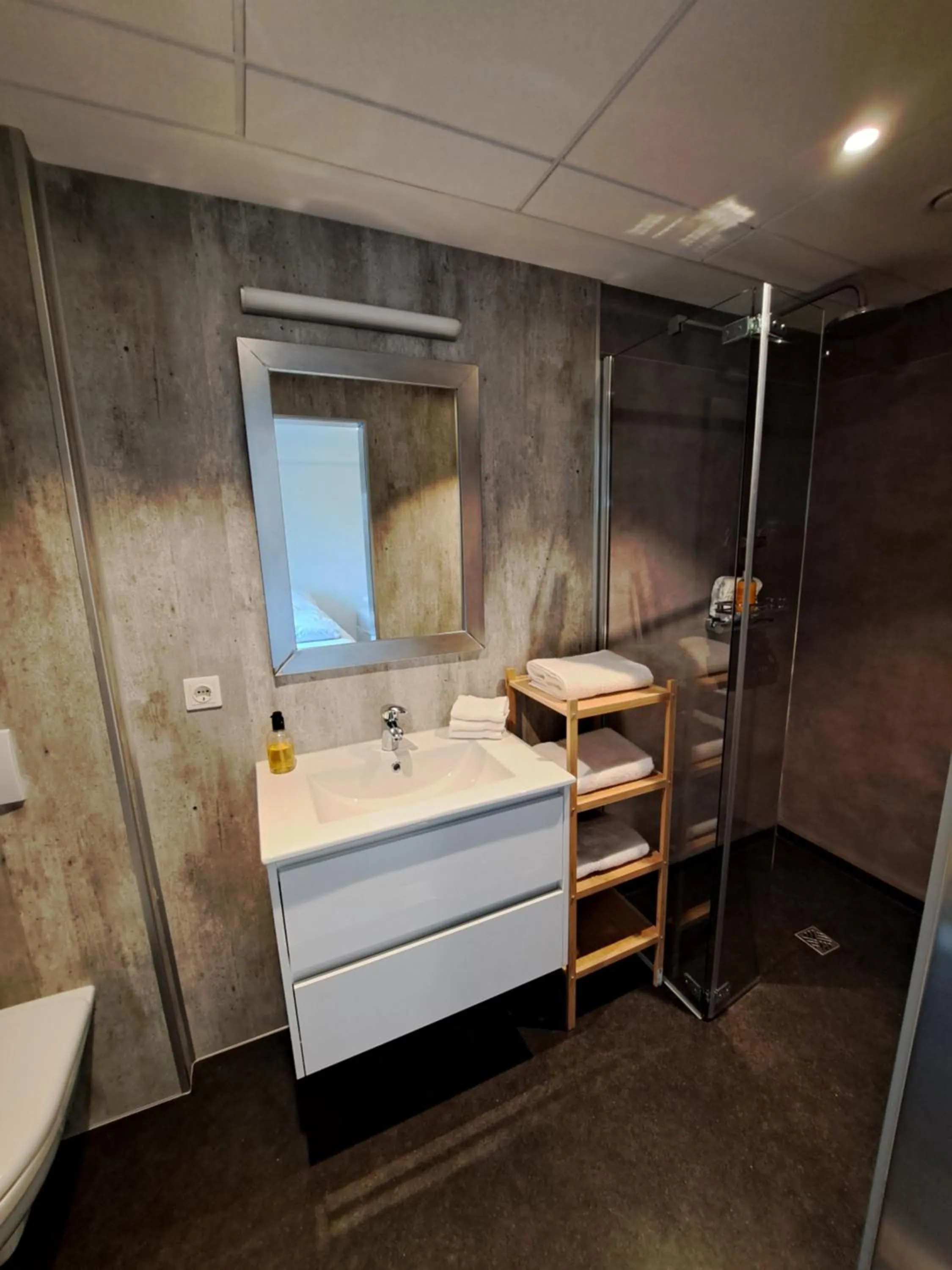 Bathroom in The Old Post Office Guesthouse